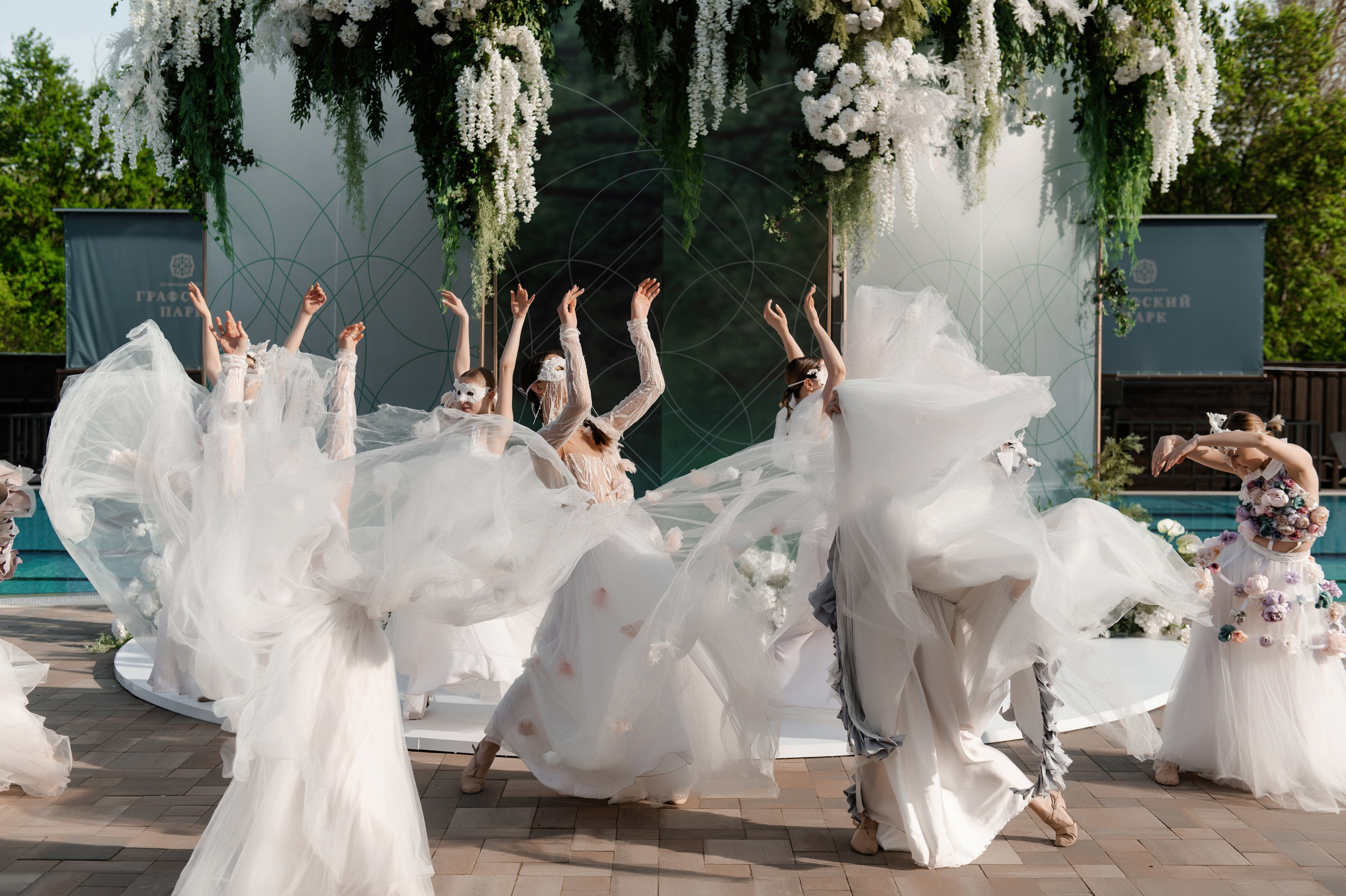 Свадебный фотограф Ростов Графский Парк. Свадебный фотограф в Ростове Максимов Максим