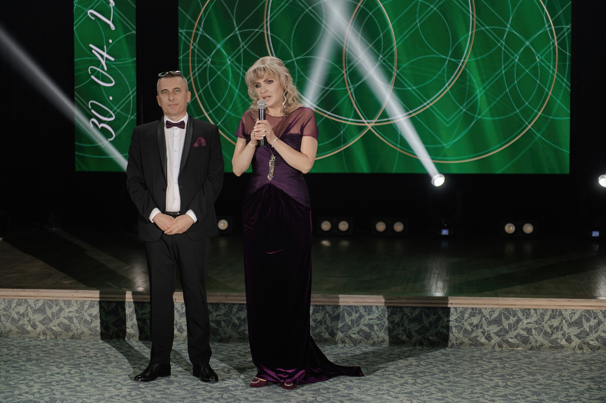 Свадебный фотограф Ростов Графский Парк. Свадебный фотограф в Ростове Максимов Максим