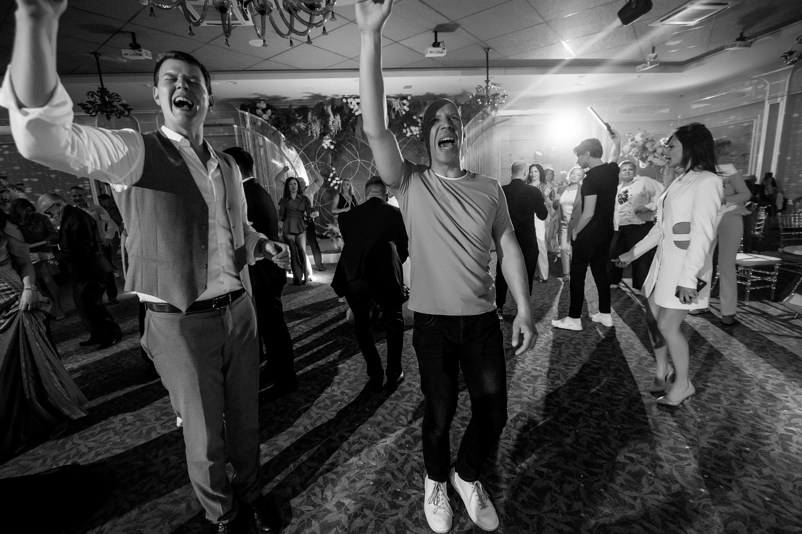 Свадебный фотограф Ростов Графский Парк. Свадебный фотограф в Ростове Максимов Максим