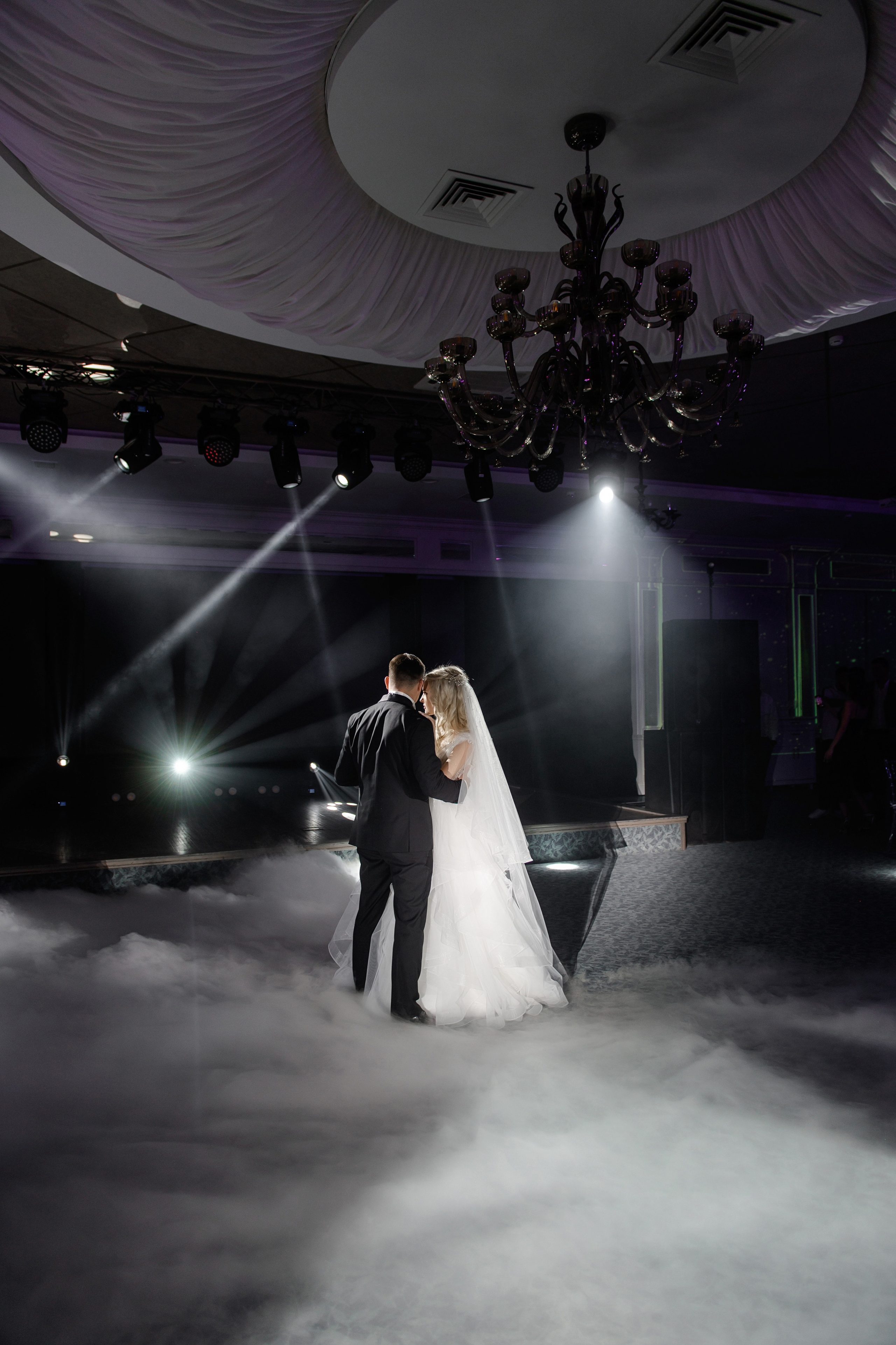 Свадебный фотограф Ростов Графский Парк. Свадебный фотограф в Ростове Максимов Максим