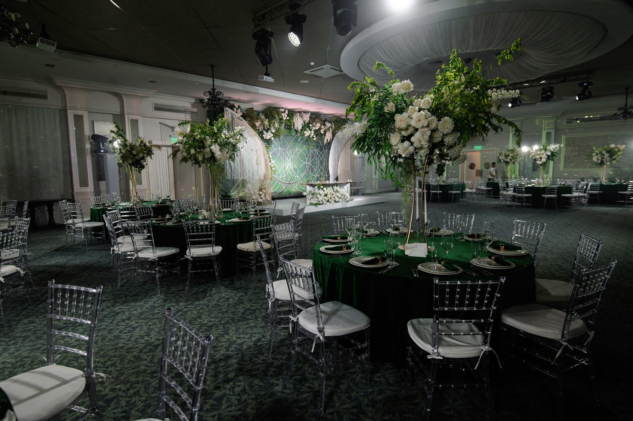 Свадебный фотограф Ростов Графский Парк. Свадебный фотограф в Ростове Максимов Максим