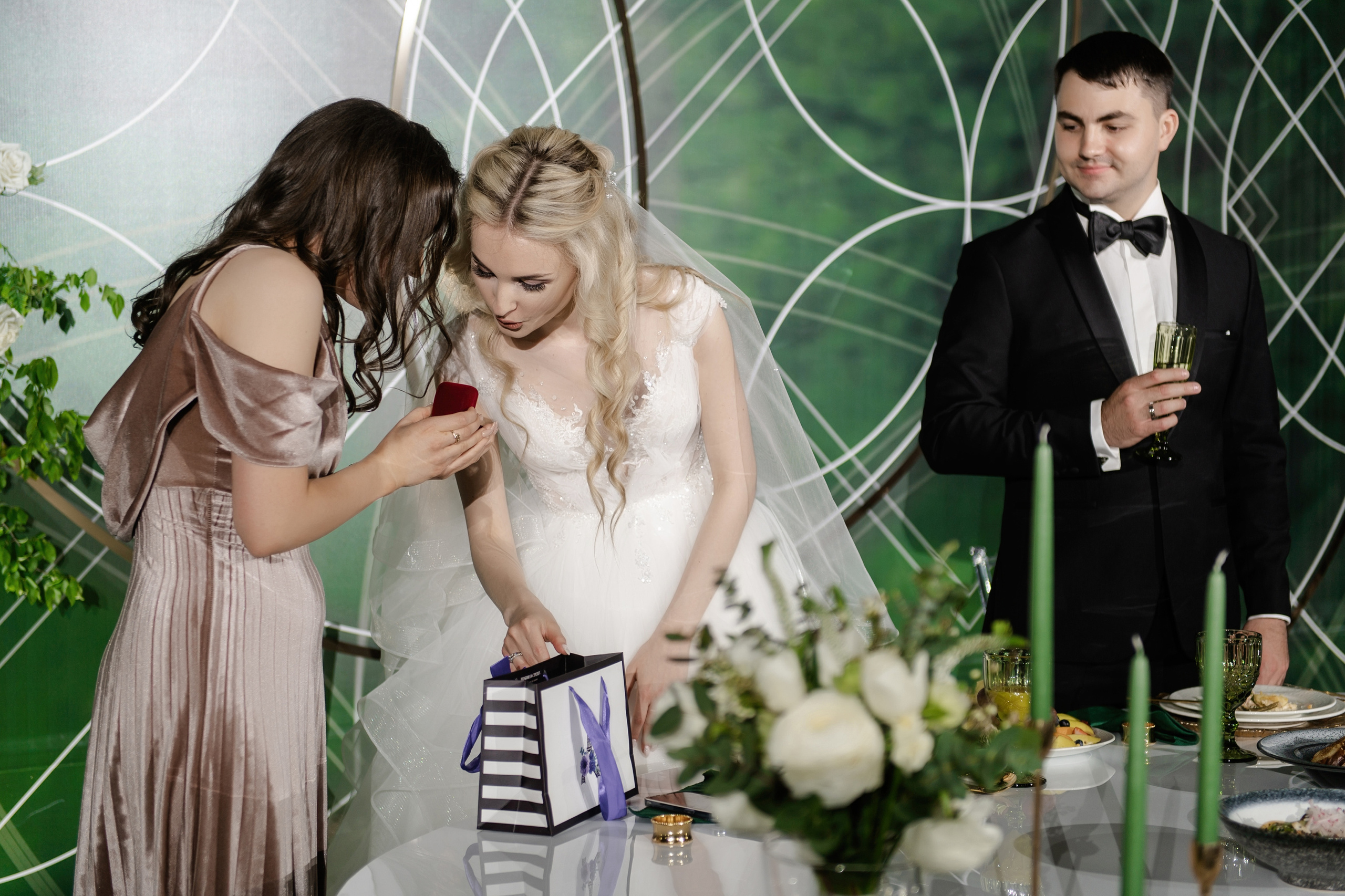 Свадебный фотограф Ростов Графский Парк. Свадебный фотограф в Ростове Максимов Максим