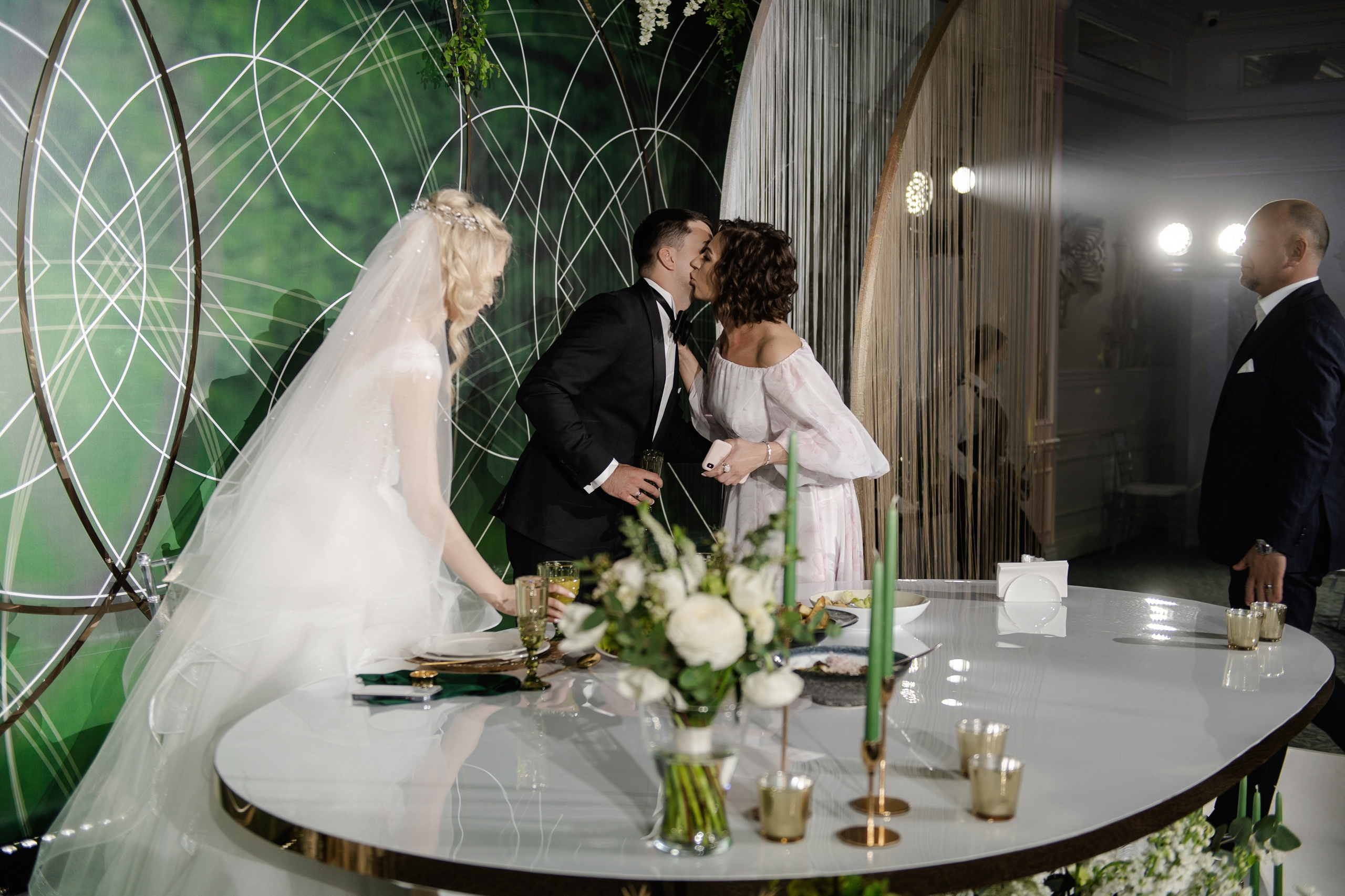 Свадебный фотограф Ростов Графский Парк. Свадебный фотограф в Ростове Максимов Максим