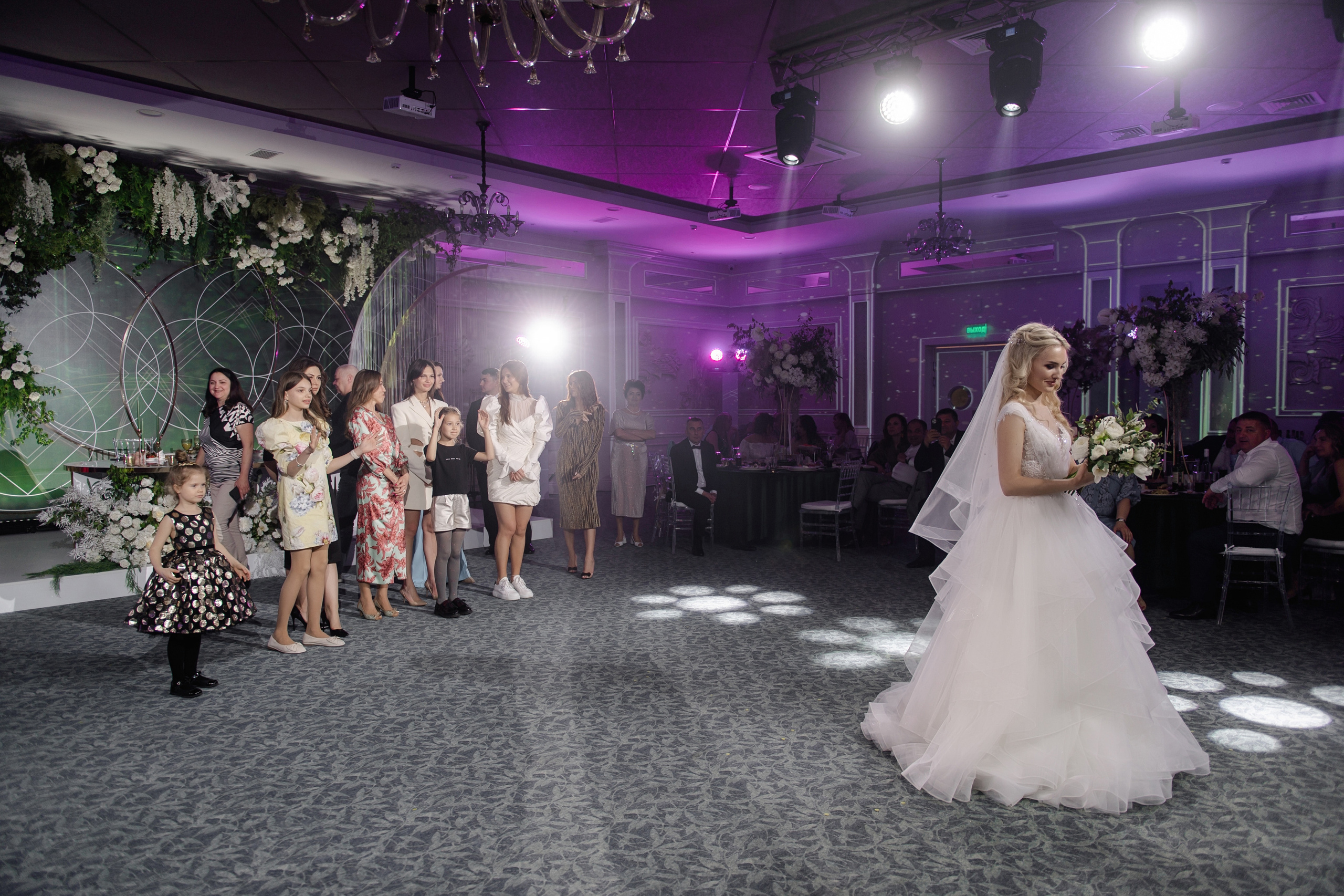 Свадебный фотограф Ростов Графский Парк. Свадебный фотограф в Ростове Максимов Максим