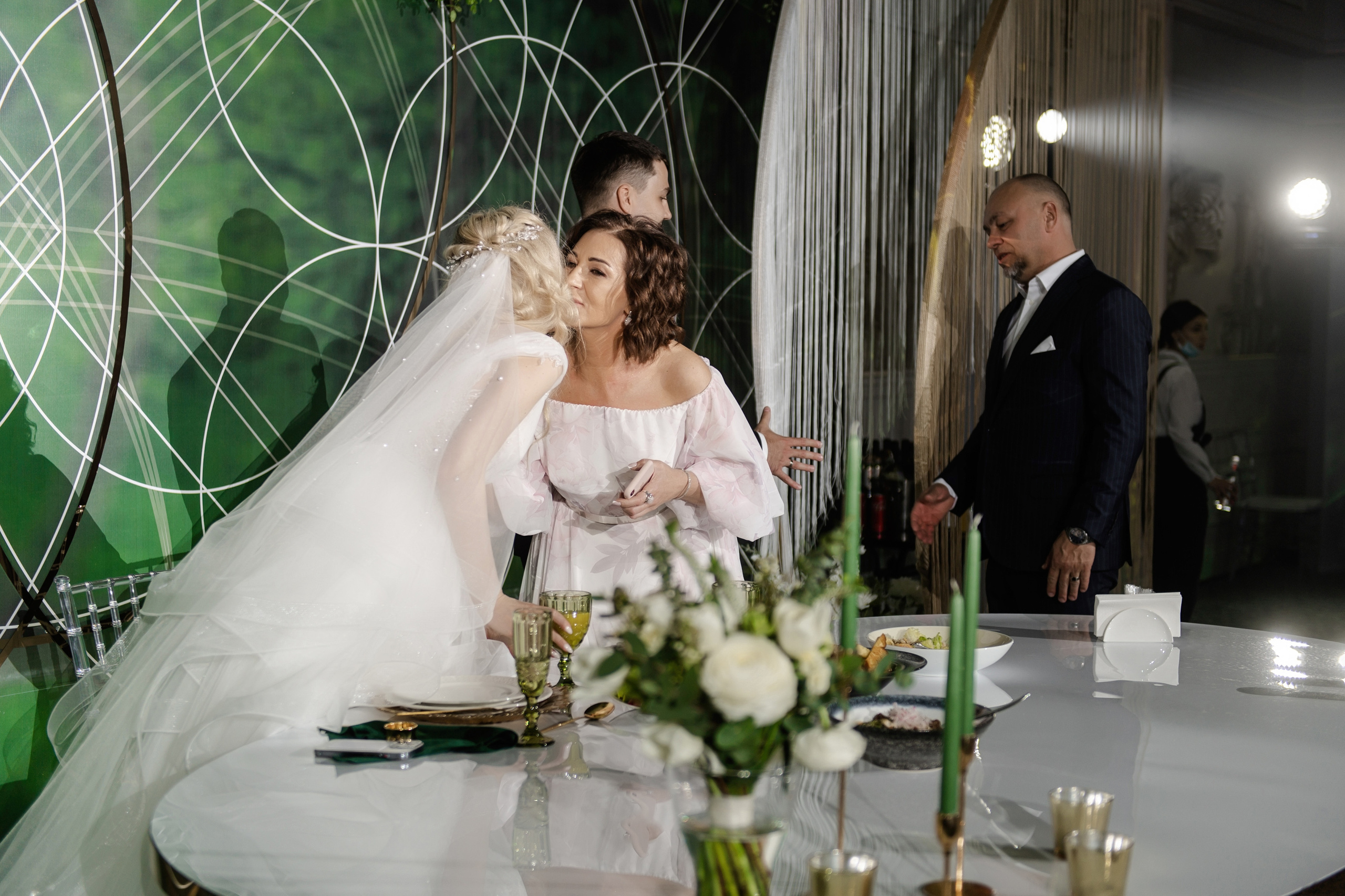 Свадебный фотограф Ростов Графский Парк. Свадебный фотограф в Ростове Максимов Максим