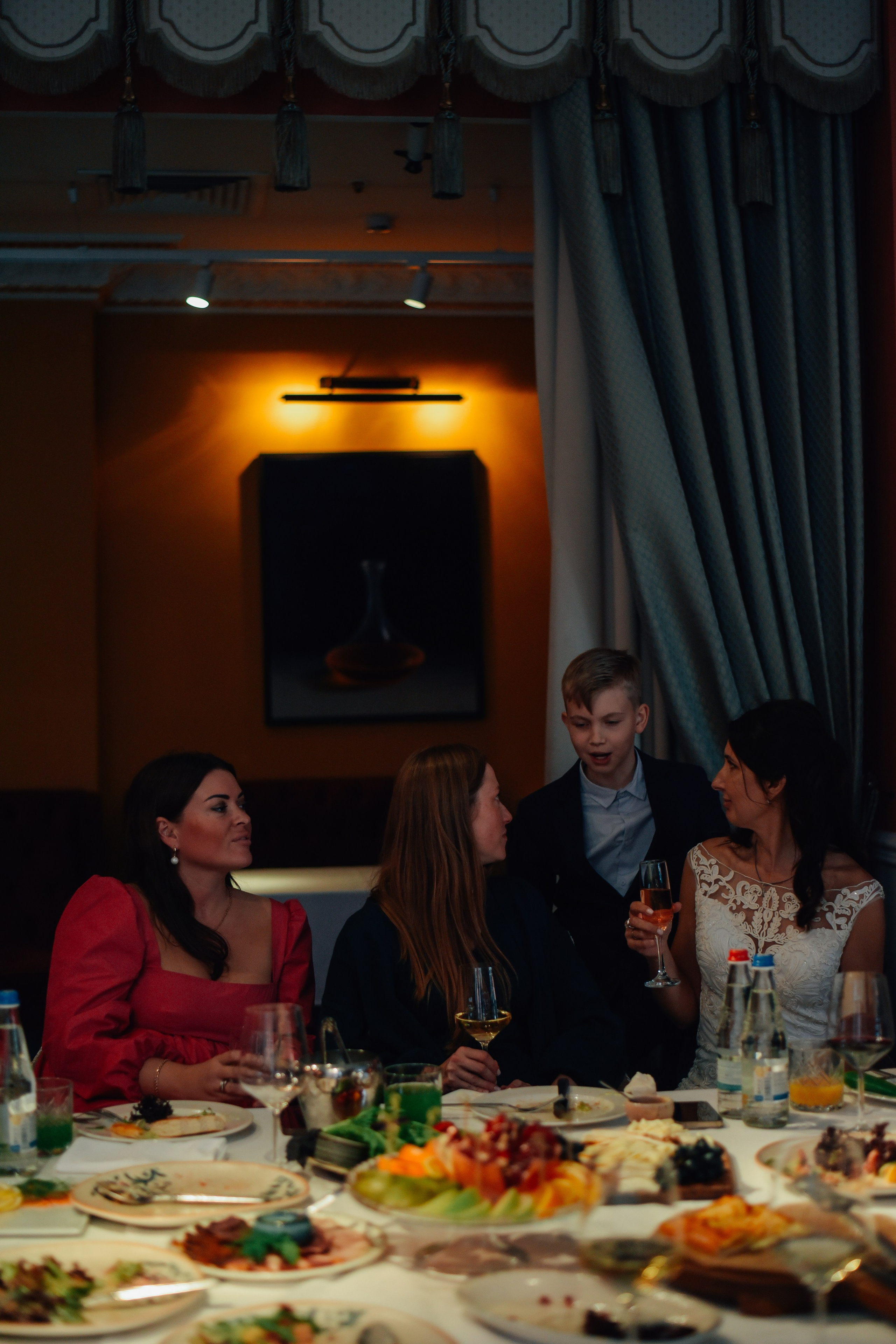 Венчание Храм Живоначальной Троицы на Воробьёвых горах. Фотограф Лола Волна, город Москва