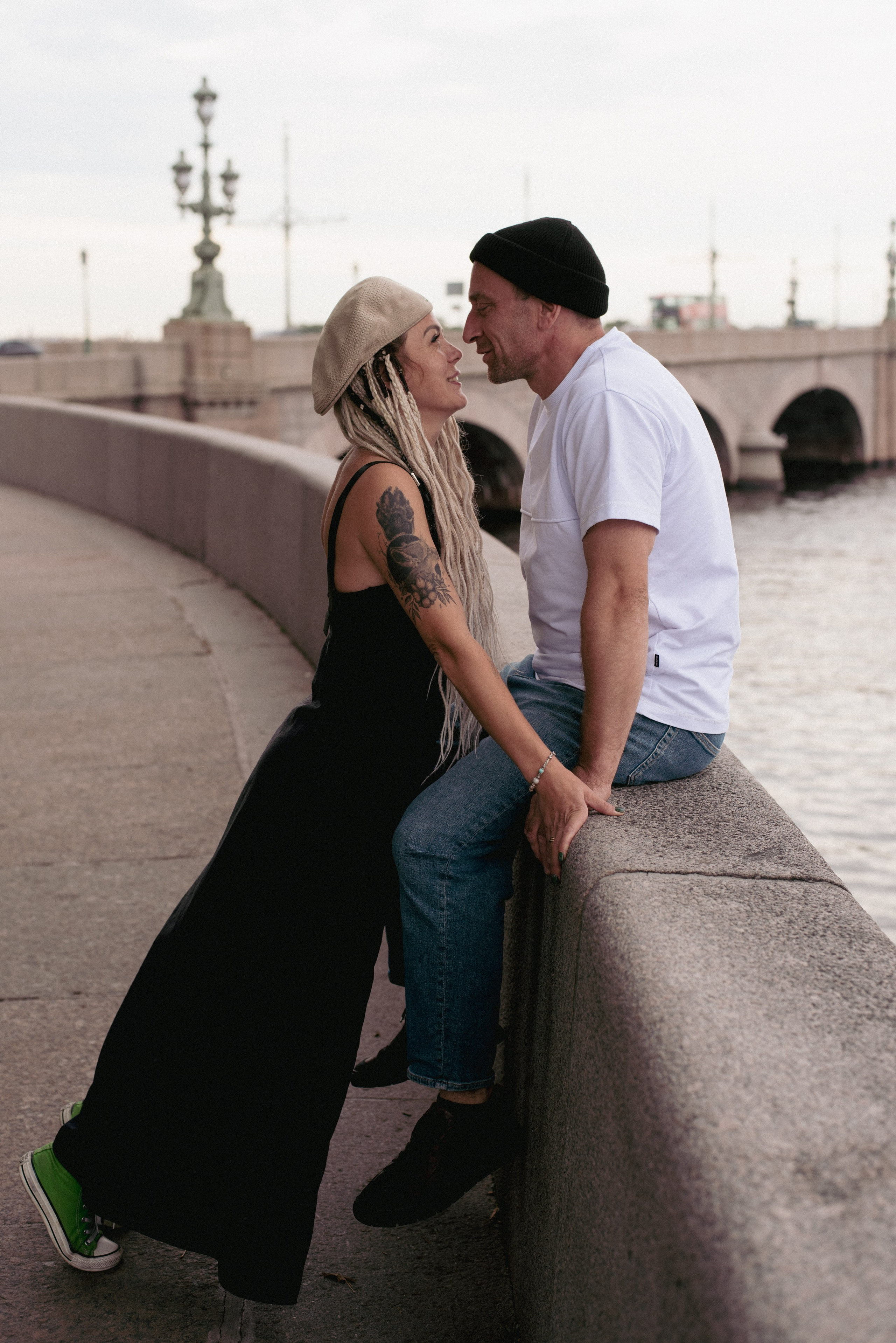 Портретная съемка, портрет девушки, фотография, фотограф спб, портретный фотограф спб, студийная съемка, съемка в студии, профессиональный фотограф, фотосессии дома, фотосессия с девушкой, домашние съемки, фотосессия с парнем, фото со стогами, летняя фотосессия, фотосессия в поле, стога, лето, поле, lifestyle фотография, фотограф спб, питер фотограф, лавстори, лайфстайл