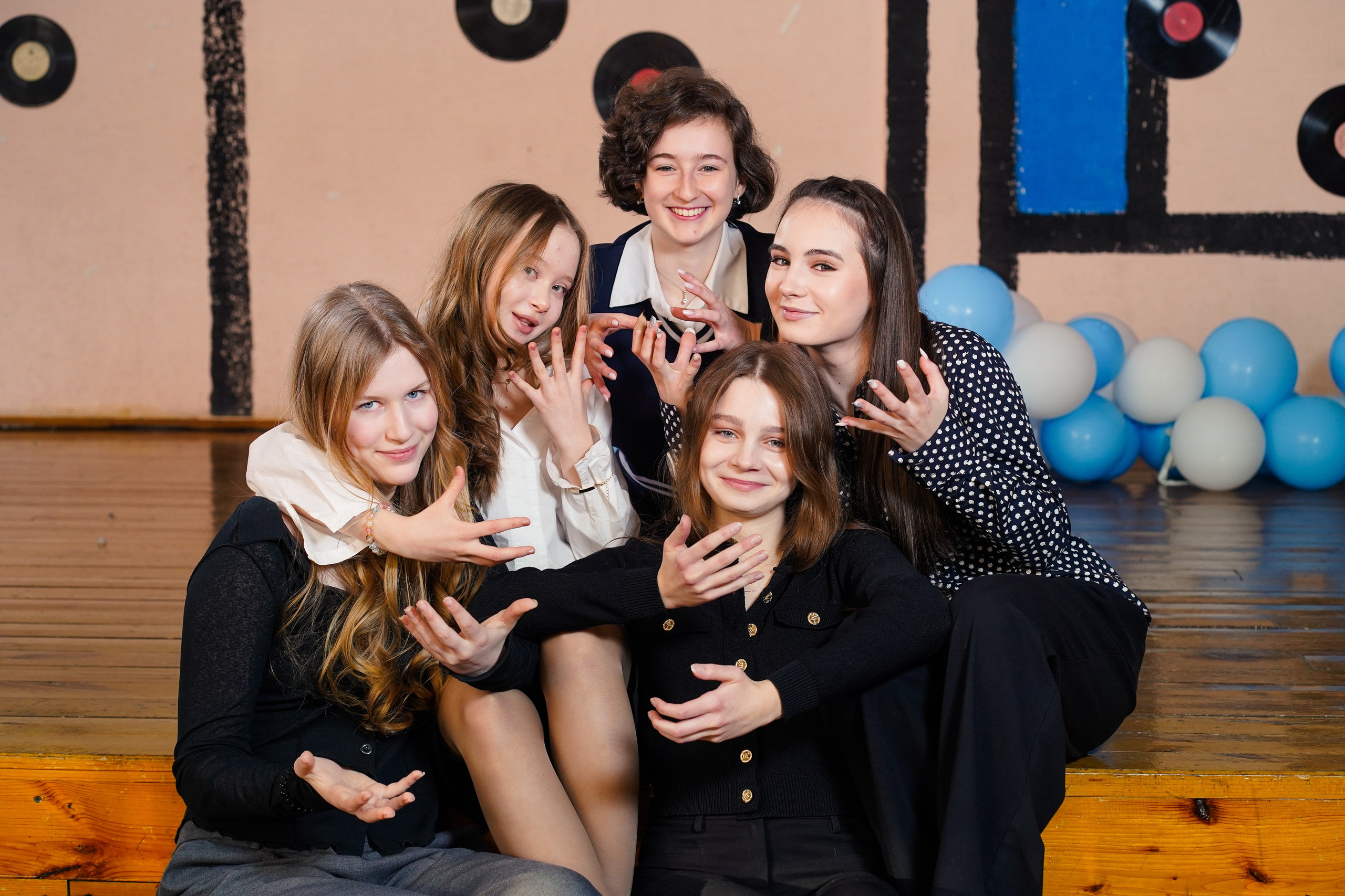 Выпускные альбомы для 9 класса, гимназия № 45. Школьный и семейный фотограф в Екатеринбурге Анна Лобанова