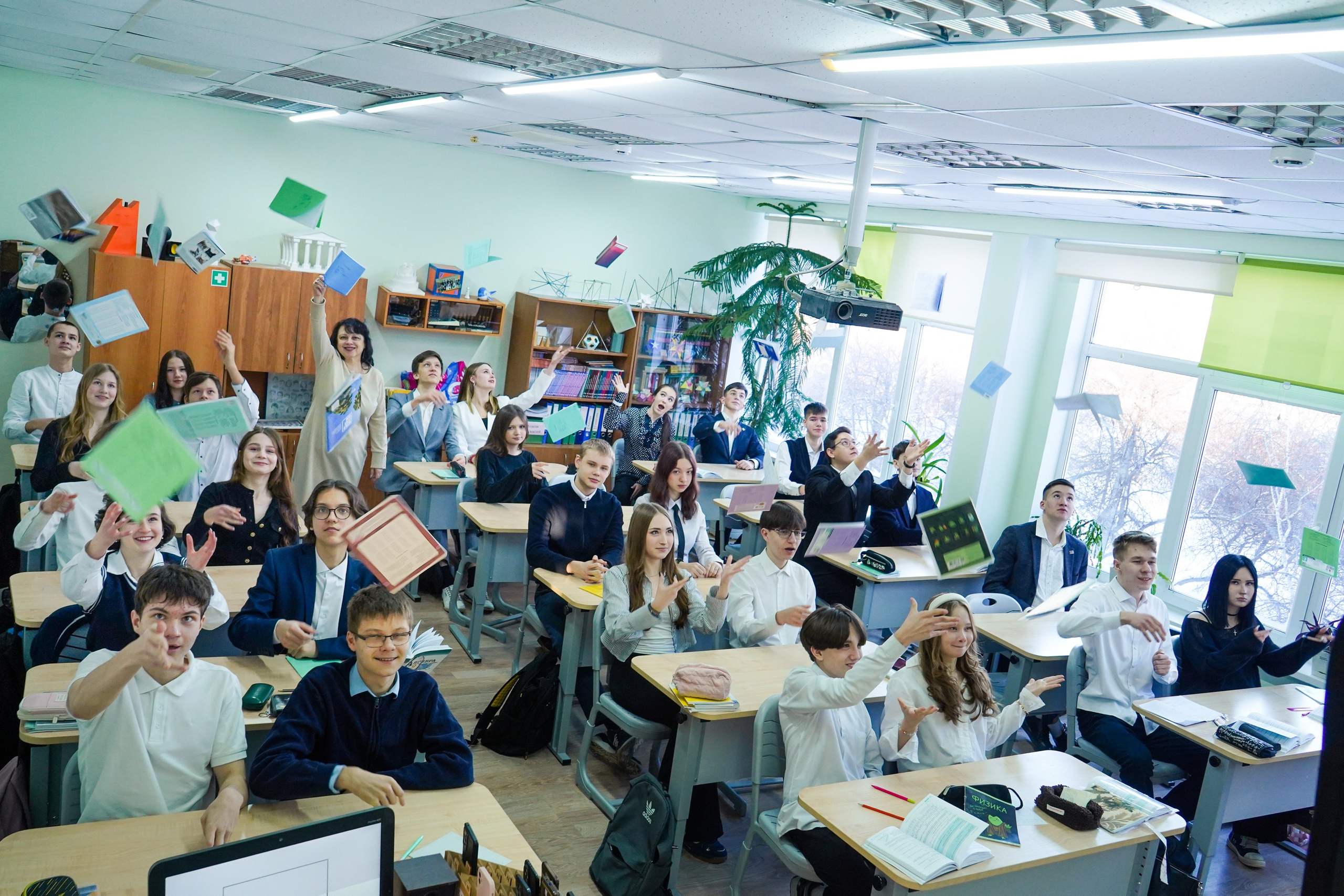 Выпускные альбомы для 9 класса, гимназия № 45. Школьный и семейный фотограф в Екатеринбурге Анна Лобанова