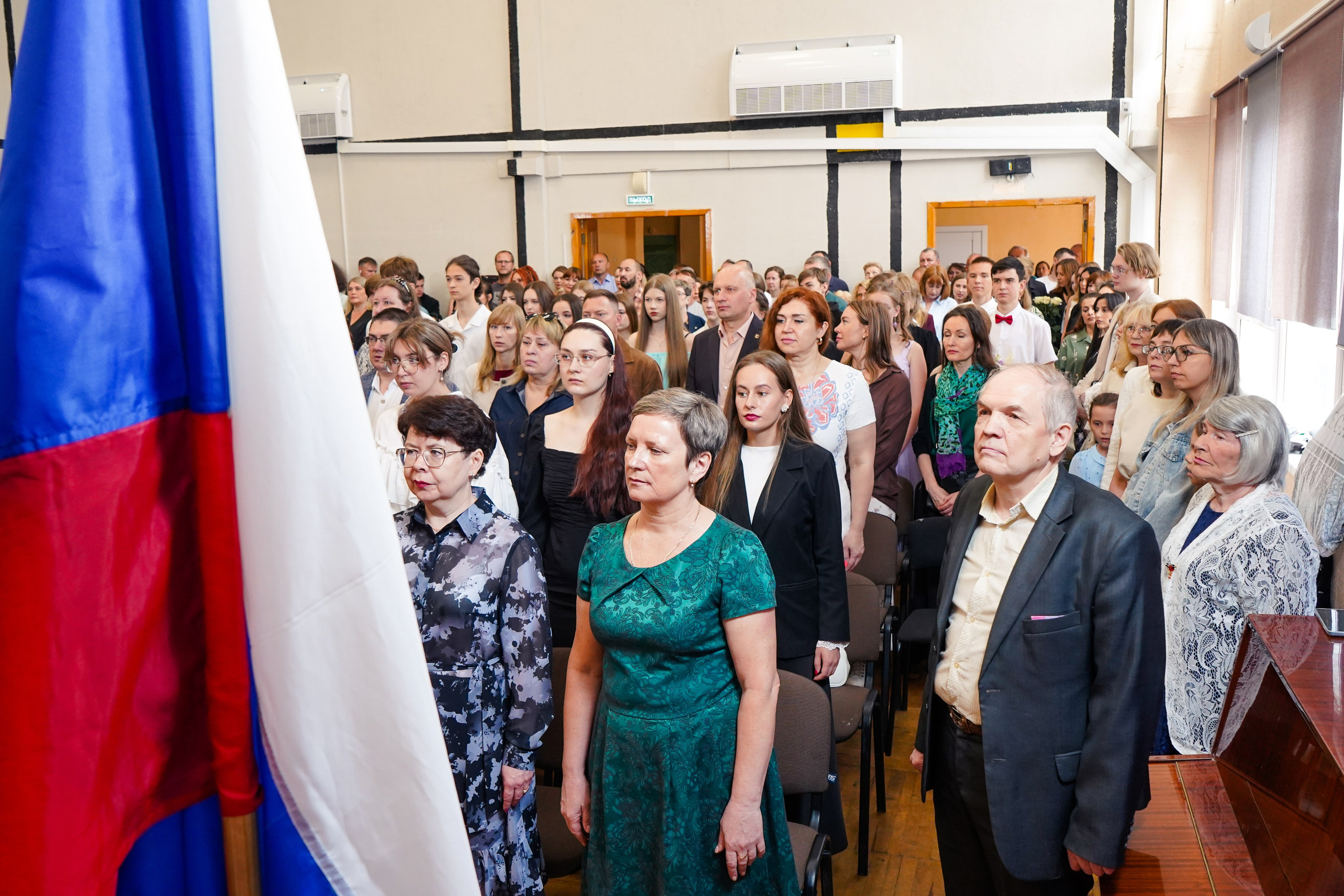 Вручение аттестатов. Гимназия 45, параллель 9 классов. Школьный и семейный фотограф в Екатеринбурге Анна Лобанова