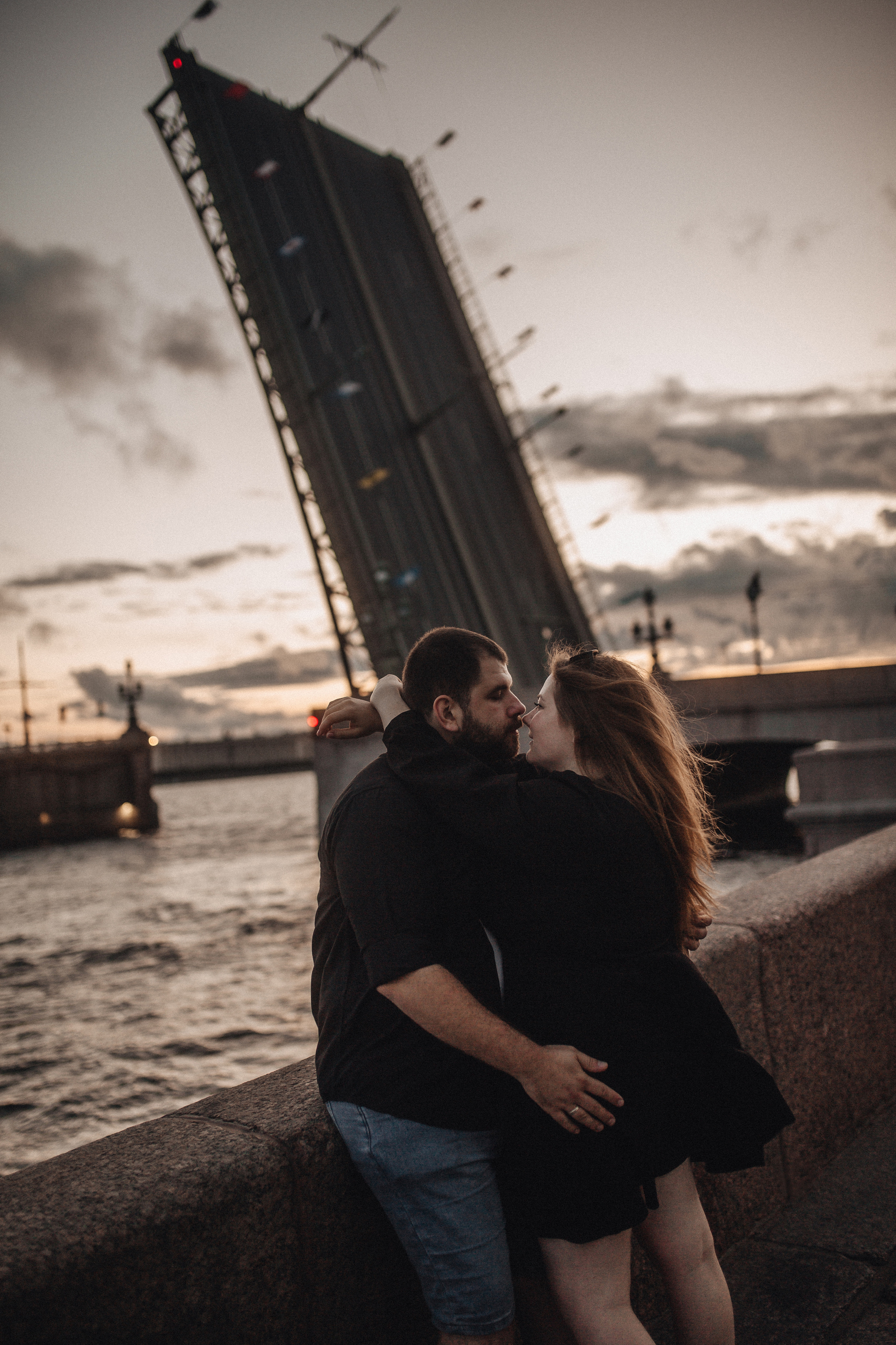 Видели ночь, гуляли всю ночь до утра. Фотограф в Санкт Петербурге Лара Великова