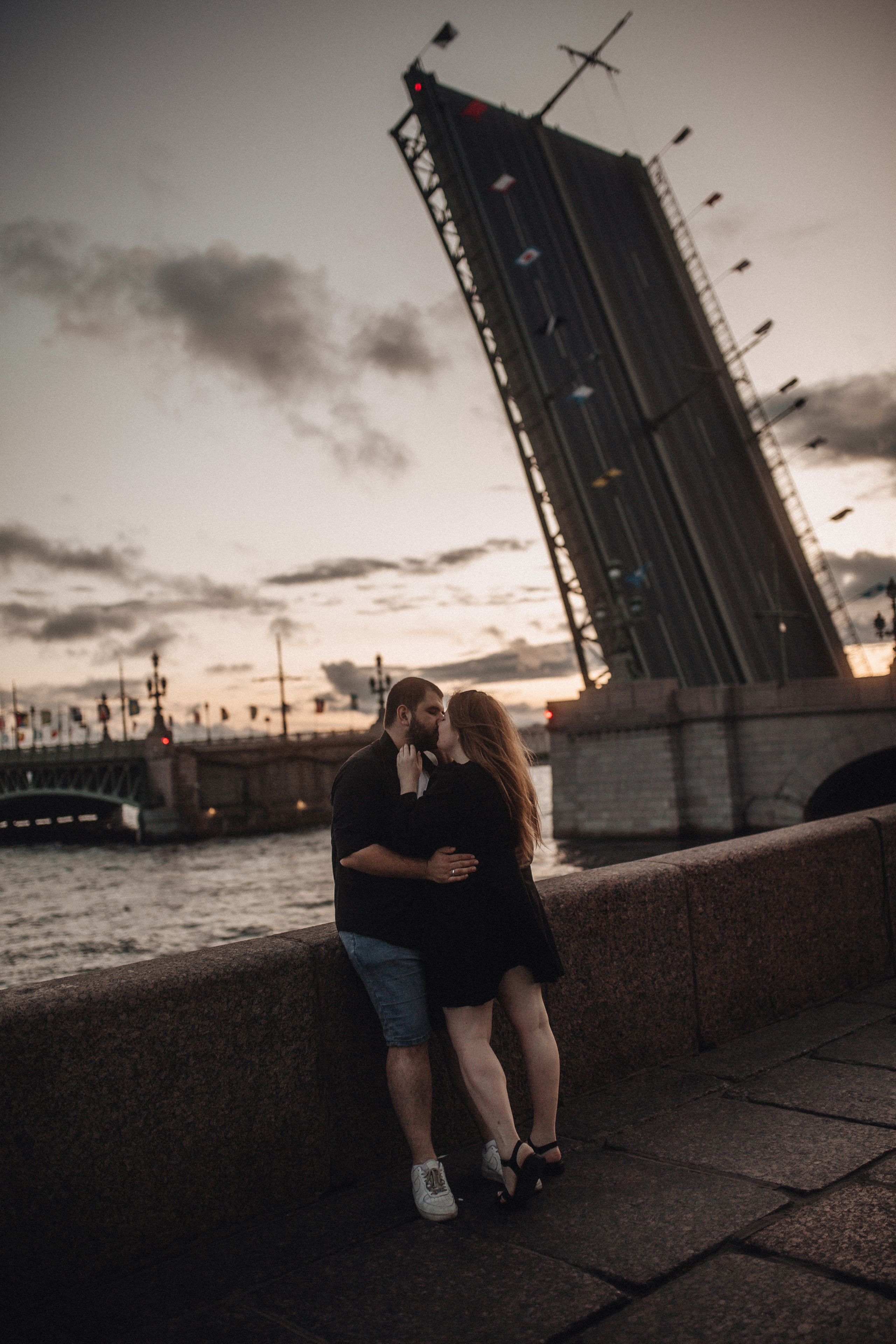 Видели ночь, гуляли всю ночь до утра. Фотограф в Санкт Петербурге Лара Великова