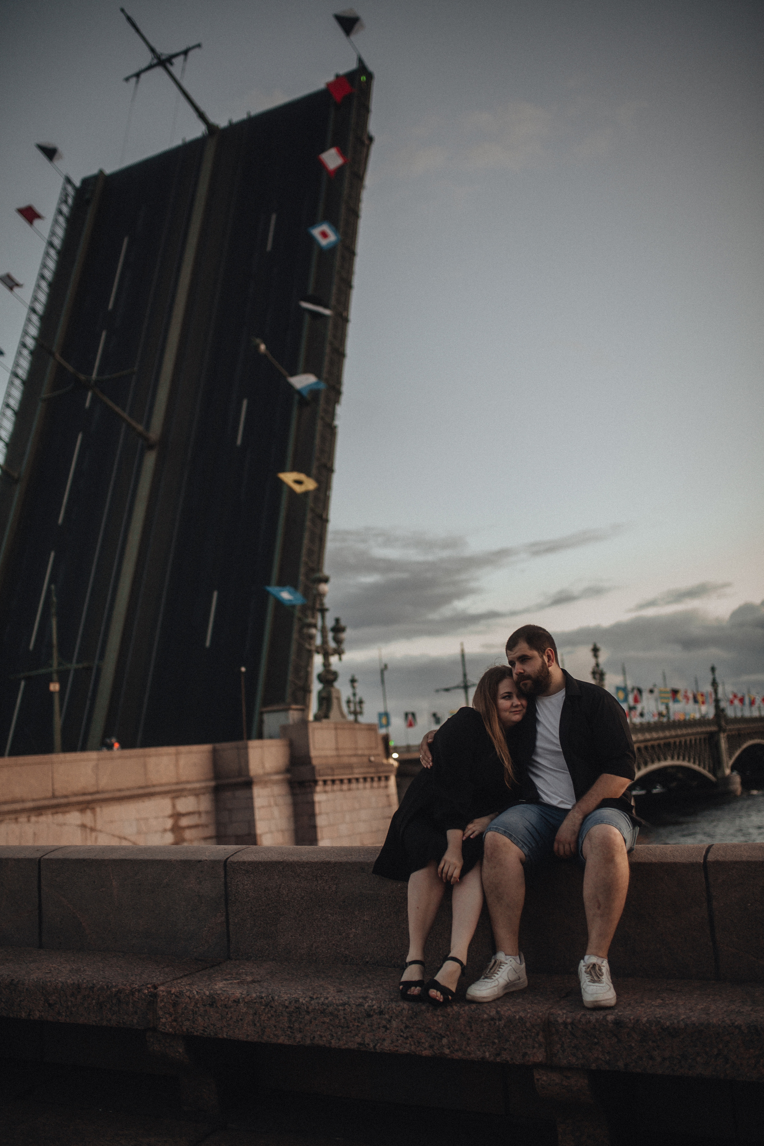 Видели ночь, гуляли всю ночь до утра. Фотограф в Санкт Петербурге Лара Великова