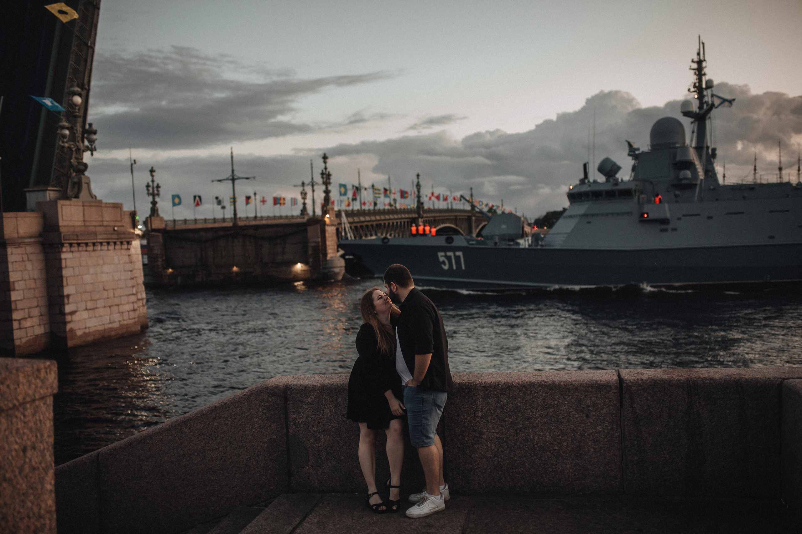 Видели ночь, гуляли всю ночь до утра. Фотограф в Санкт Петербурге Лара Великова