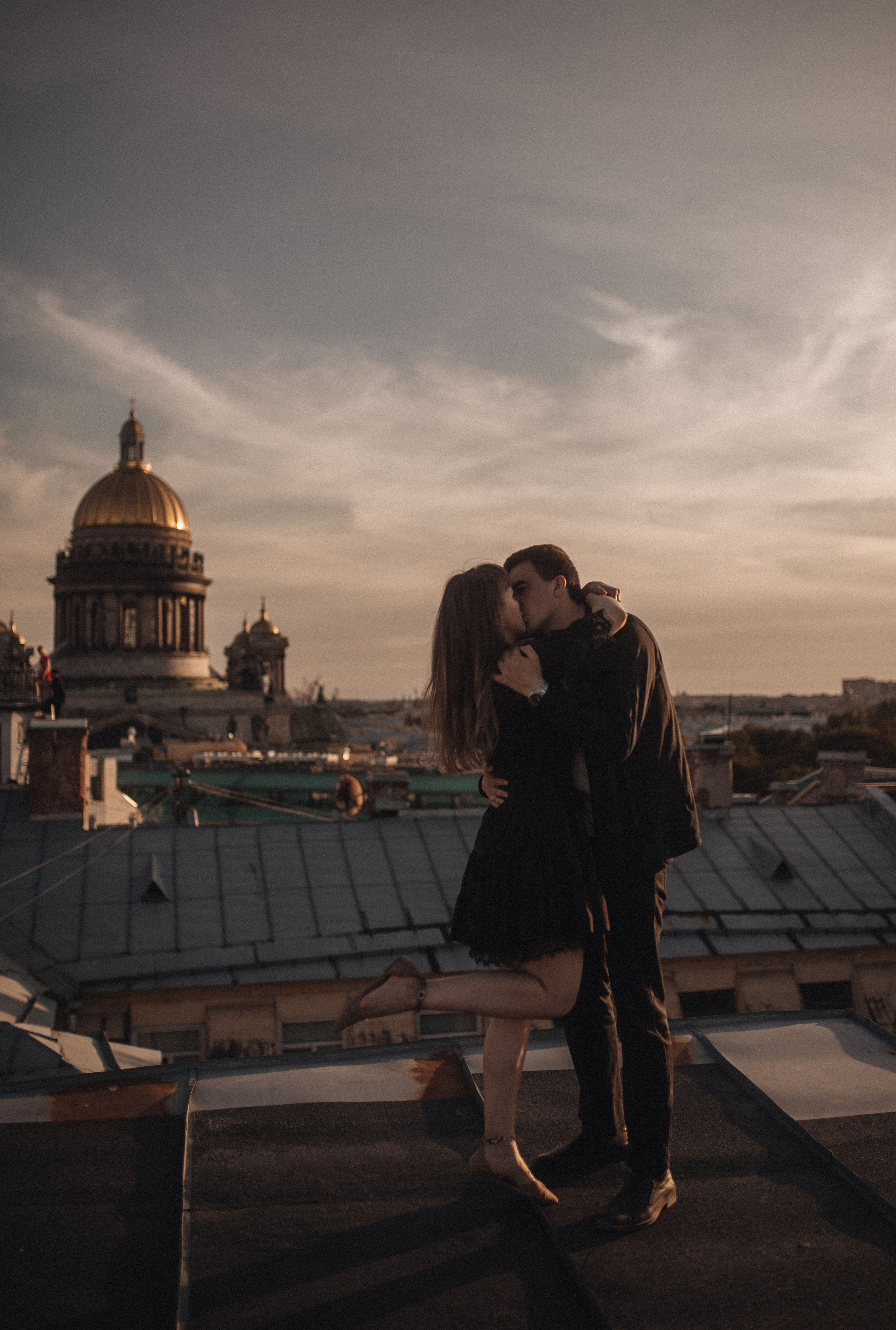 Закат на крыше. Фотограф в Санкт Петербурге Лара Великова