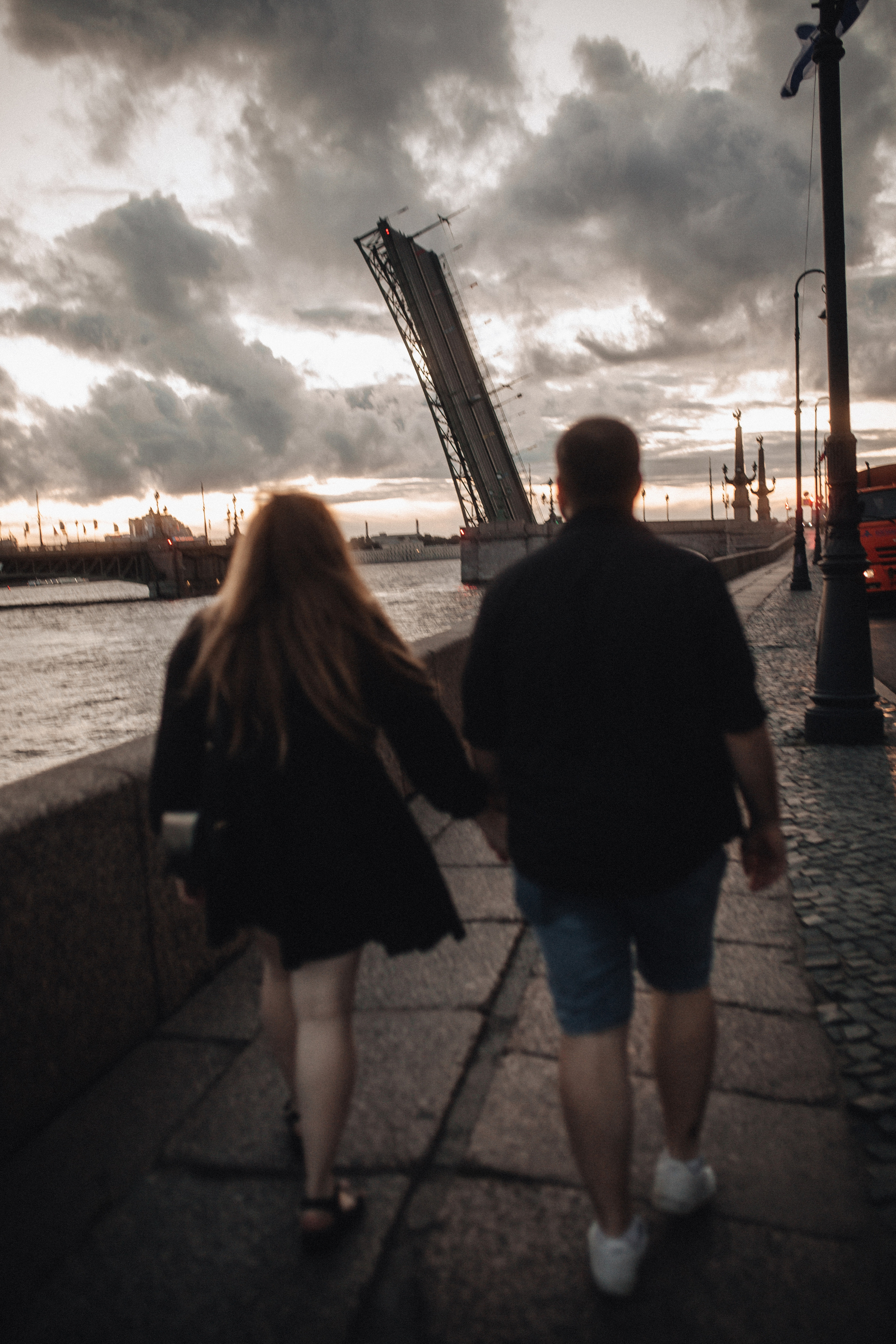 Видели ночь, гуляли всю ночь до утра. Фотограф в Санкт Петербурге Лара Великова