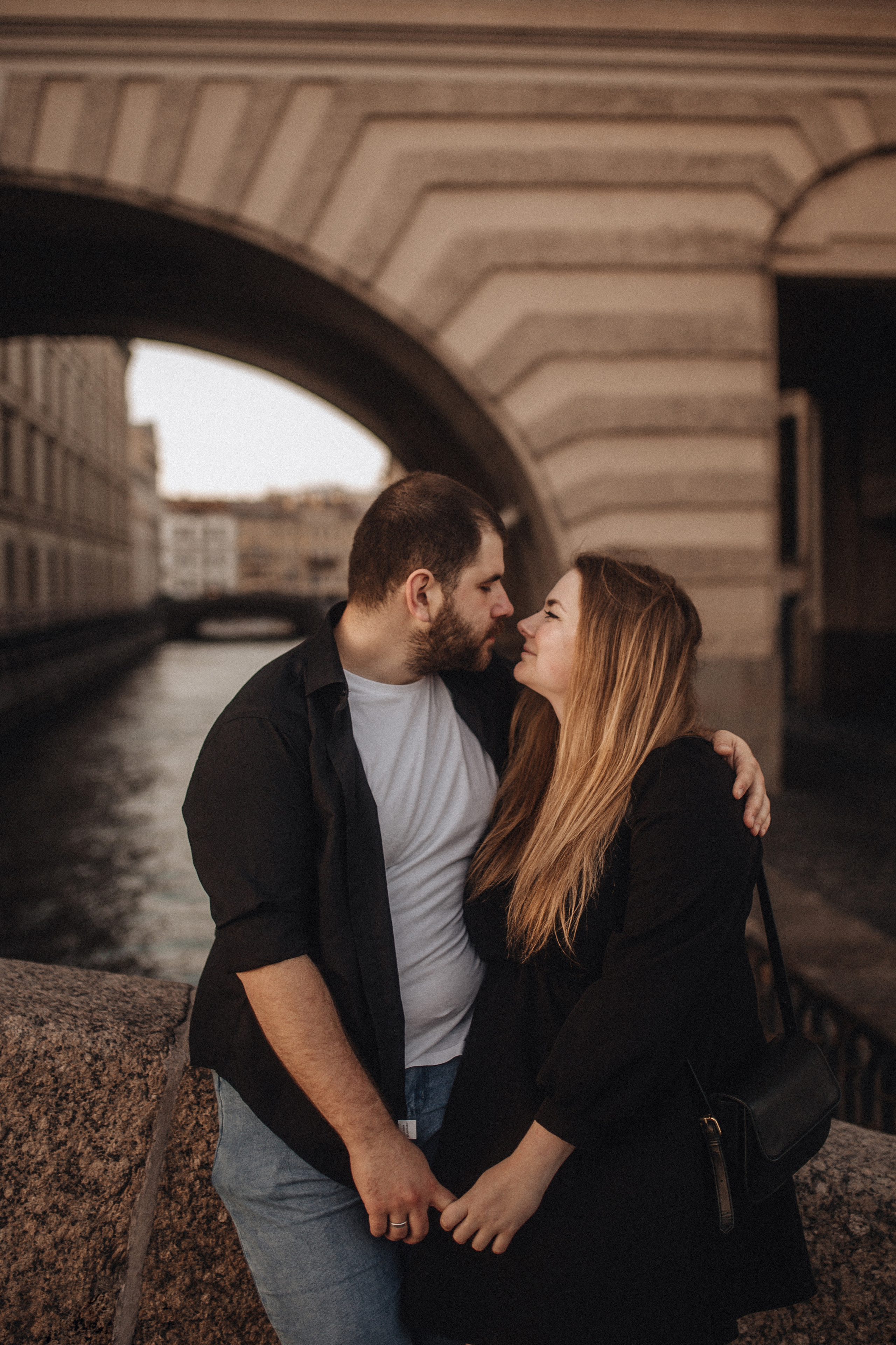 Видели ночь, гуляли всю ночь до утра. Фотограф в Санкт Петербурге Лара Великова