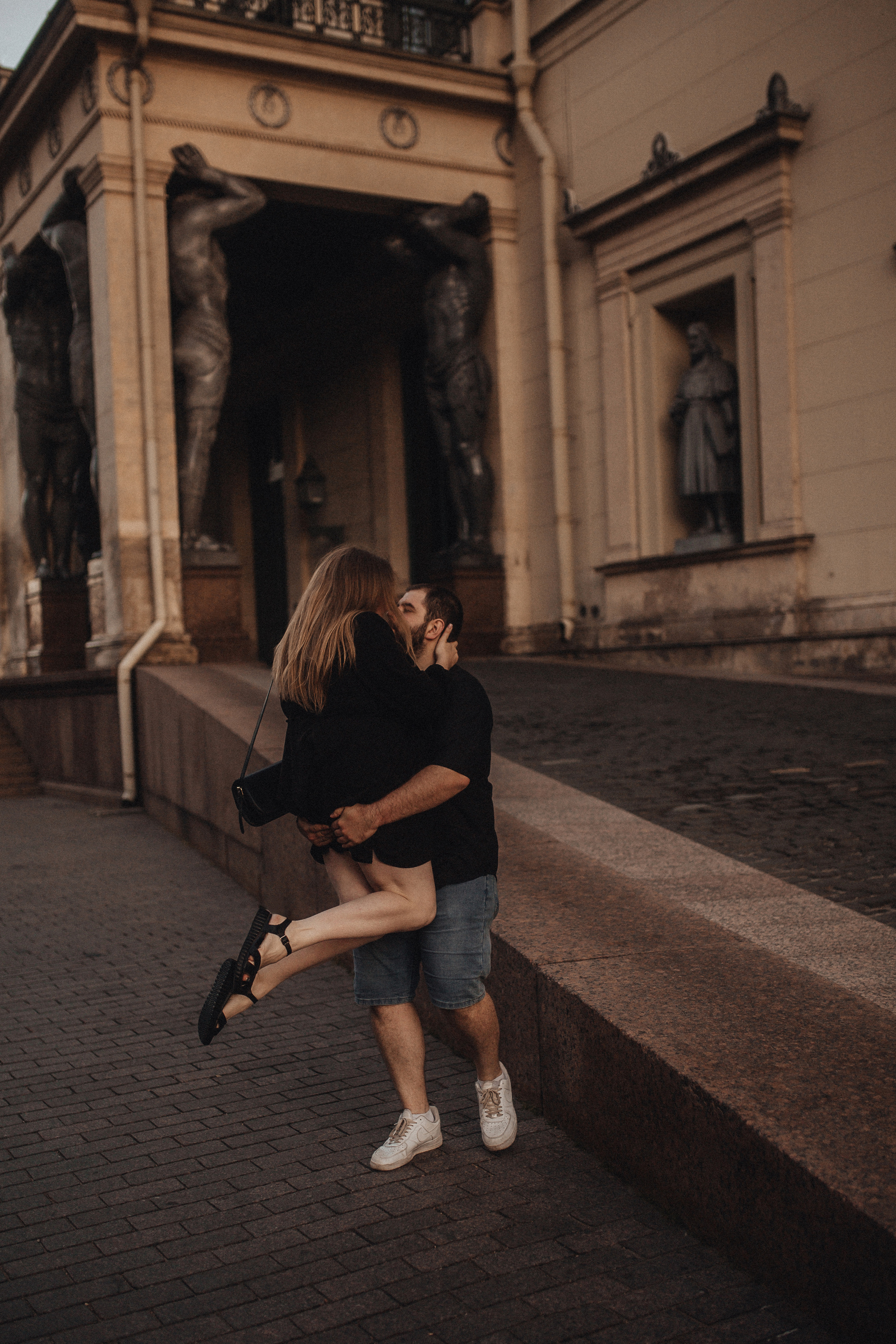 Видели ночь, гуляли всю ночь до утра. Фотограф в Санкт Петербурге Лара Великова