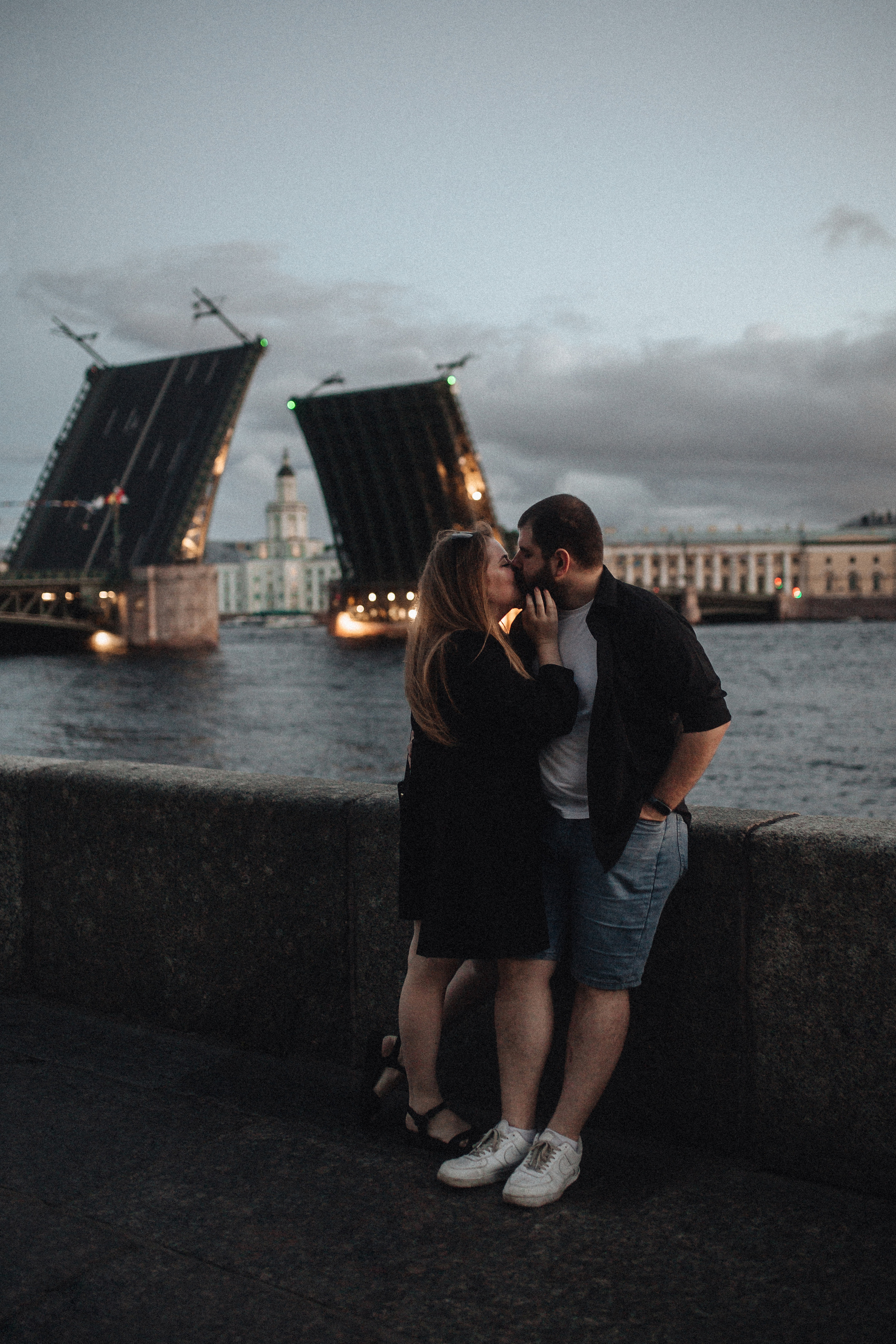 Видели ночь, гуляли всю ночь до утра. Фотограф в Санкт Петербурге Лара Великова