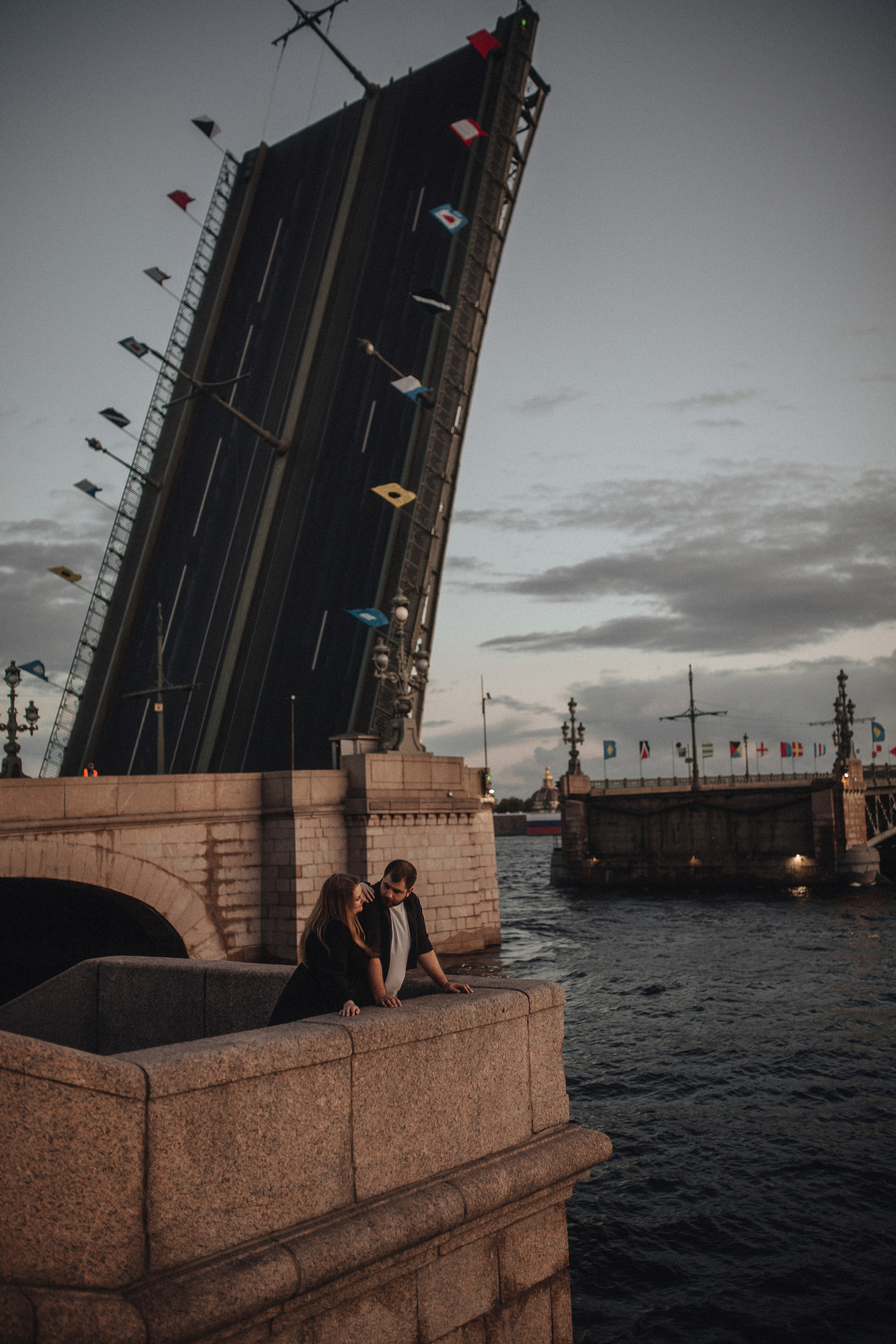 Видели ночь, гуляли всю ночь до утра. Фотограф в Санкт Петербурге Лара Великова