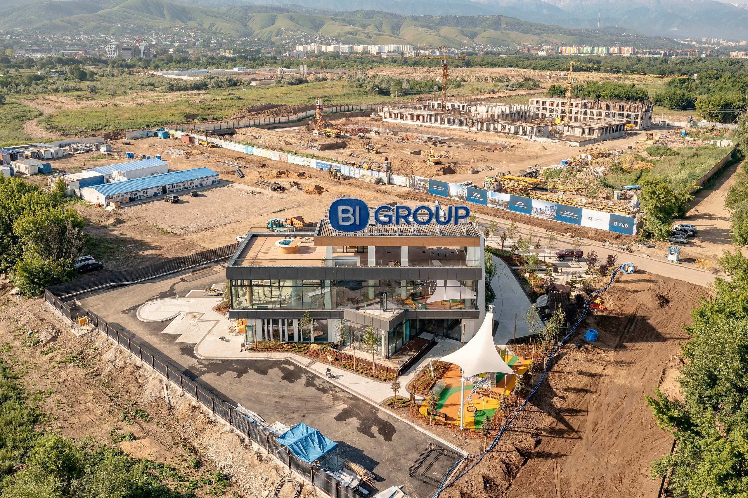 Алматы, ход строительства отдела продаж Bi Group Dream City Tech, июнь 2025. Интерьерный фотограф Алматы