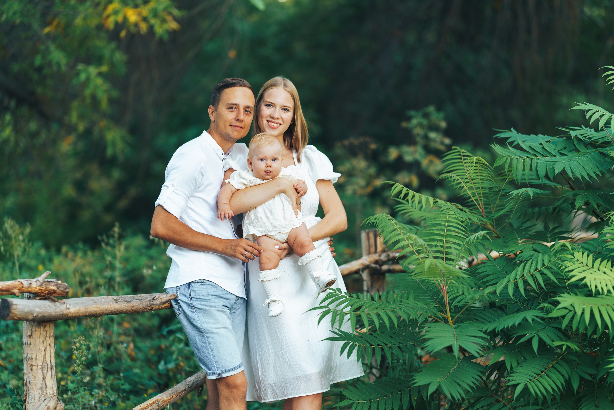 Семейная фотосессия в городском парке