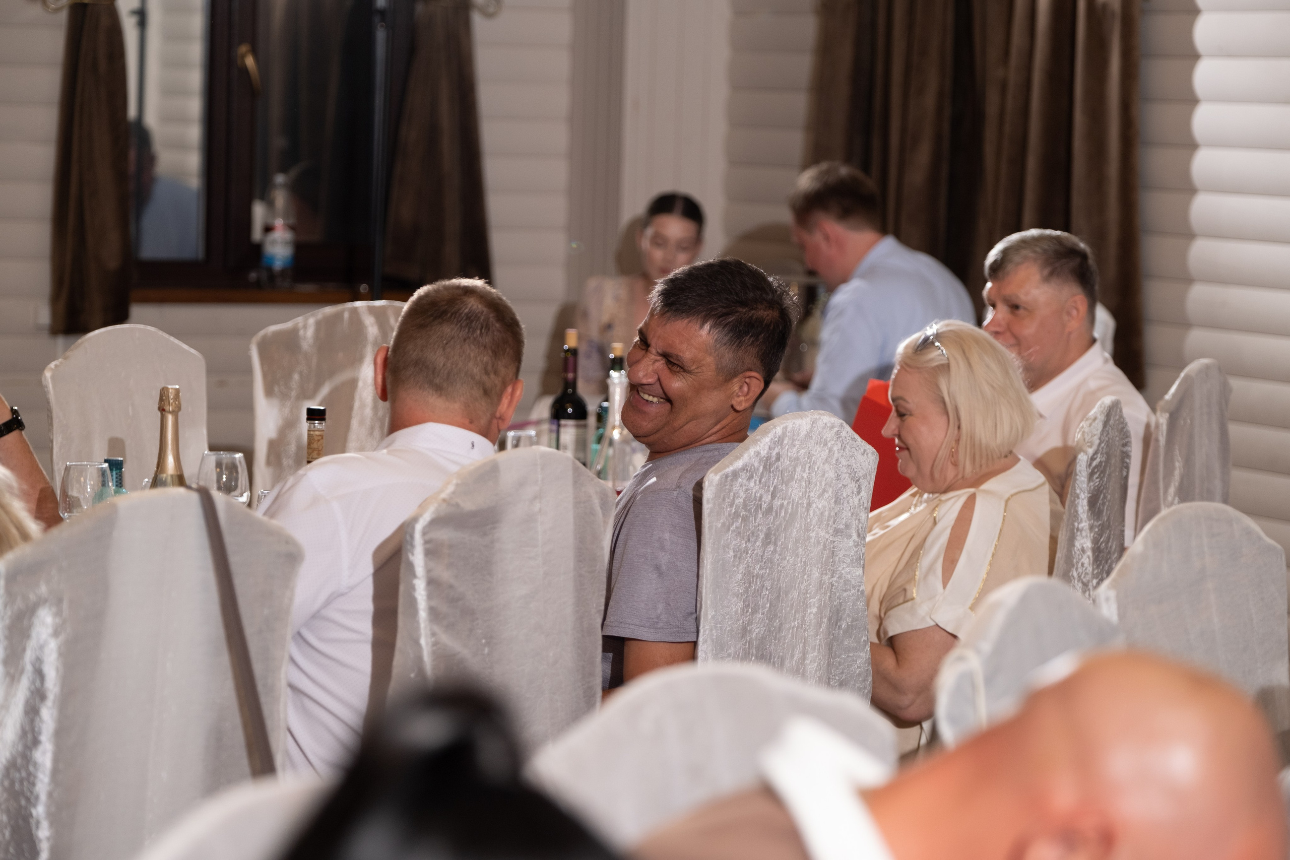 Е+В (Утро, ЗАГС, Luciano, Банкет). Профессиональная фотосъемка в Крыму. Натуральные эмоции и живые кадры. Забронируйте дату прямо сейчас!