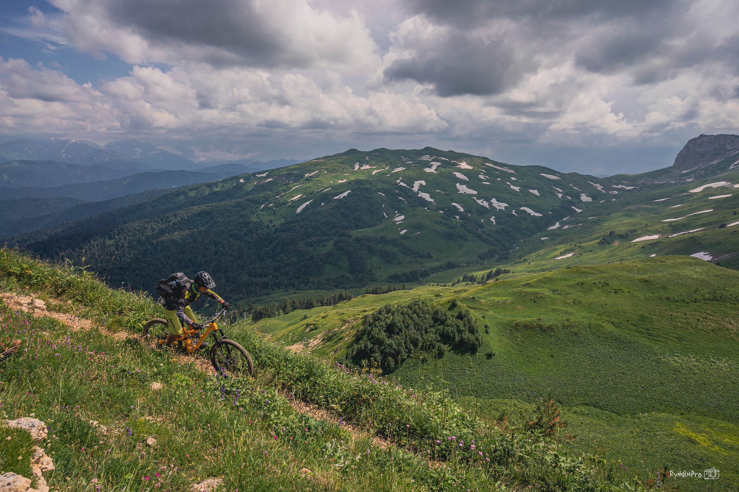 Велотур Велотридцатка 13 июля 2024 Ковальтур. Репортажный фотограф в Краснодаре Рындин Дмитрий