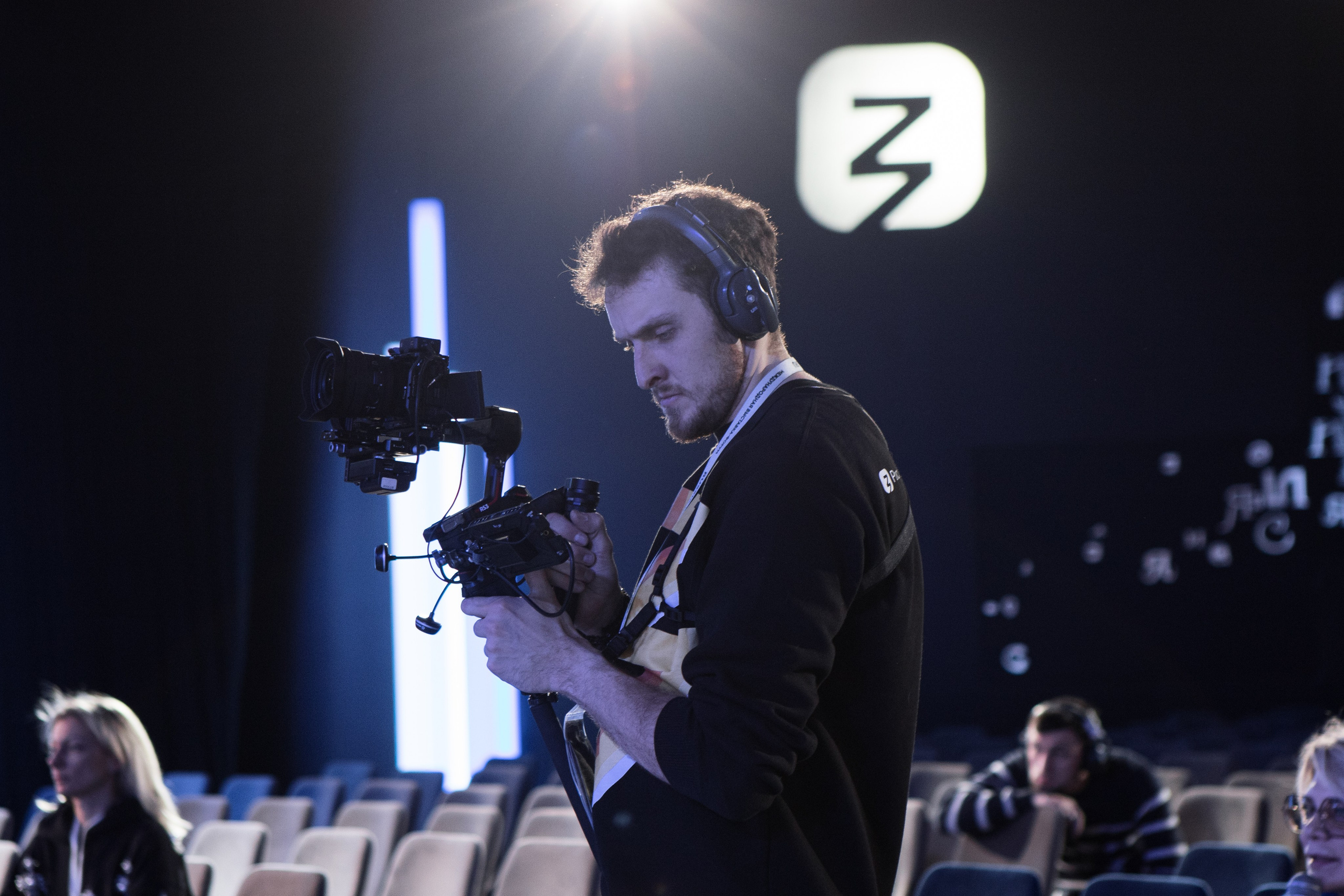 Знание. Авторы. Фотограф в Москве и Московской области