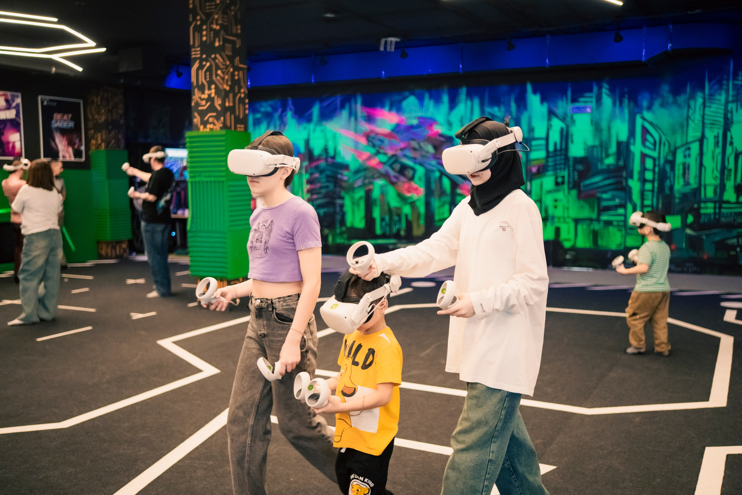 VR April-May. Felixtones