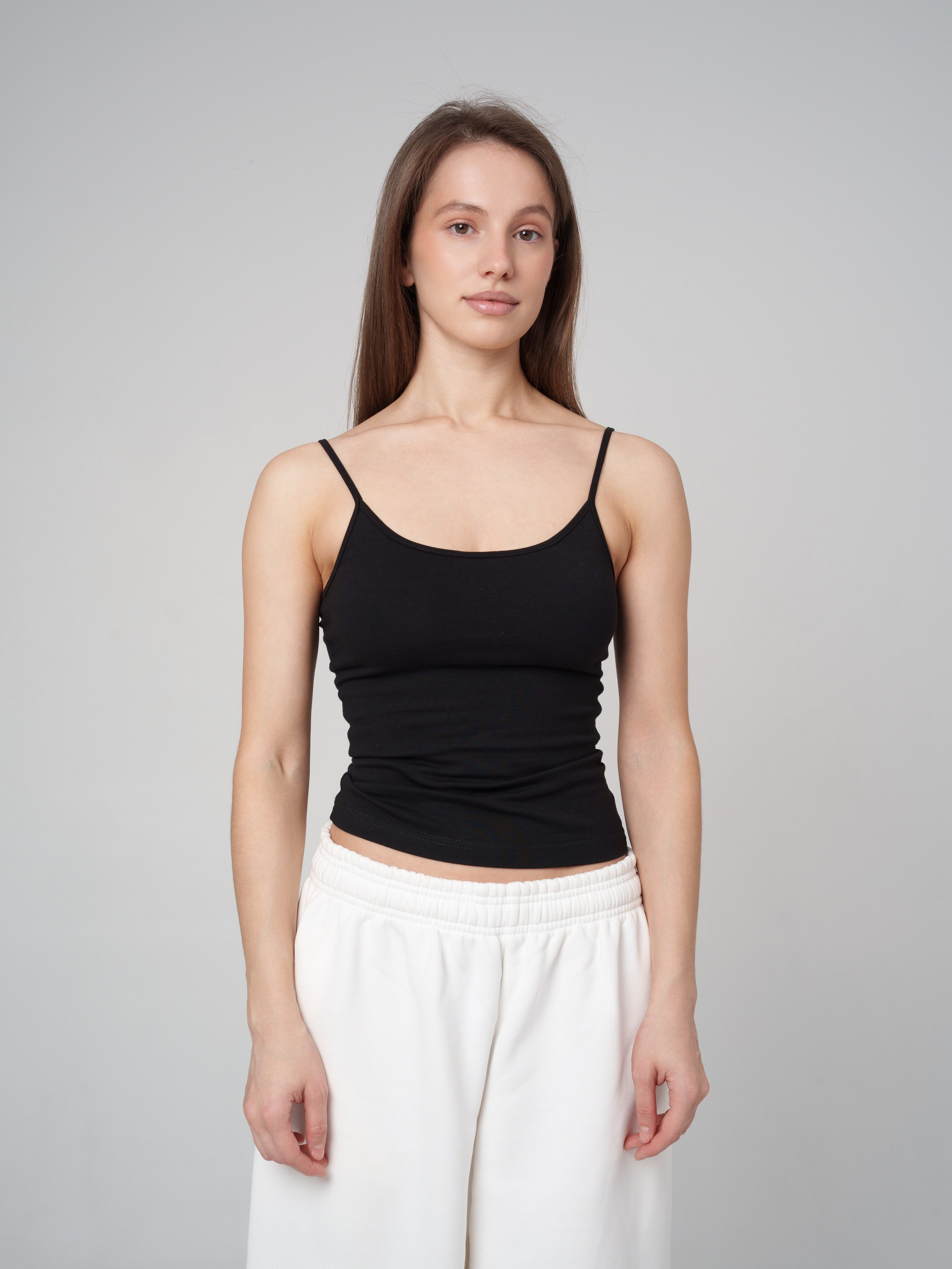 Топы на сером фоне. Иван Упоров — фотограф, рилсмейкер чебоксары