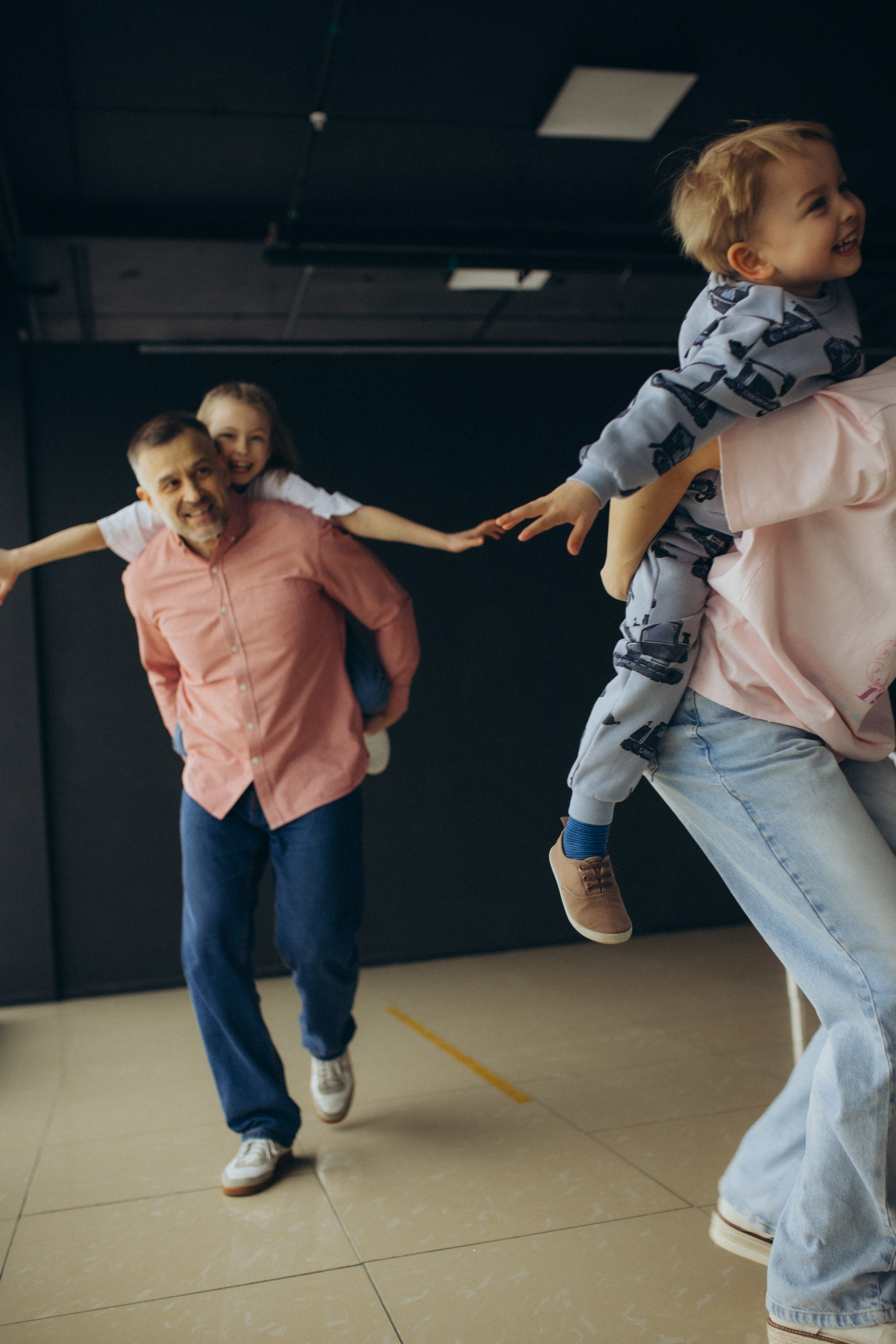 Семейная в студии. Семейный фотограф Lifestyle Ноябрьск/Губкинский/Тобольск