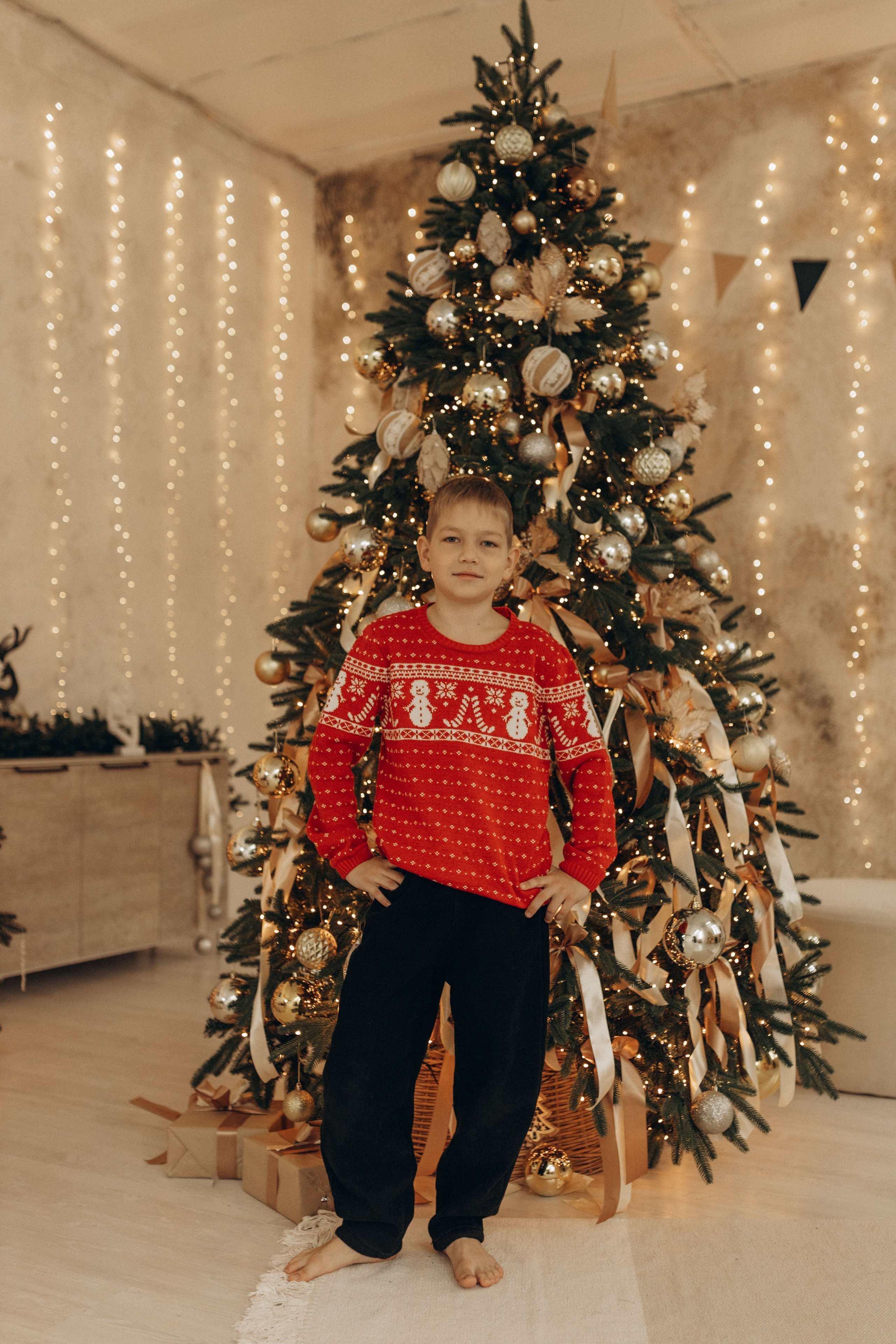 Яркий новый год мама и 2 сыночка. Фотограф в Ставрополе Svetlana Matveeva