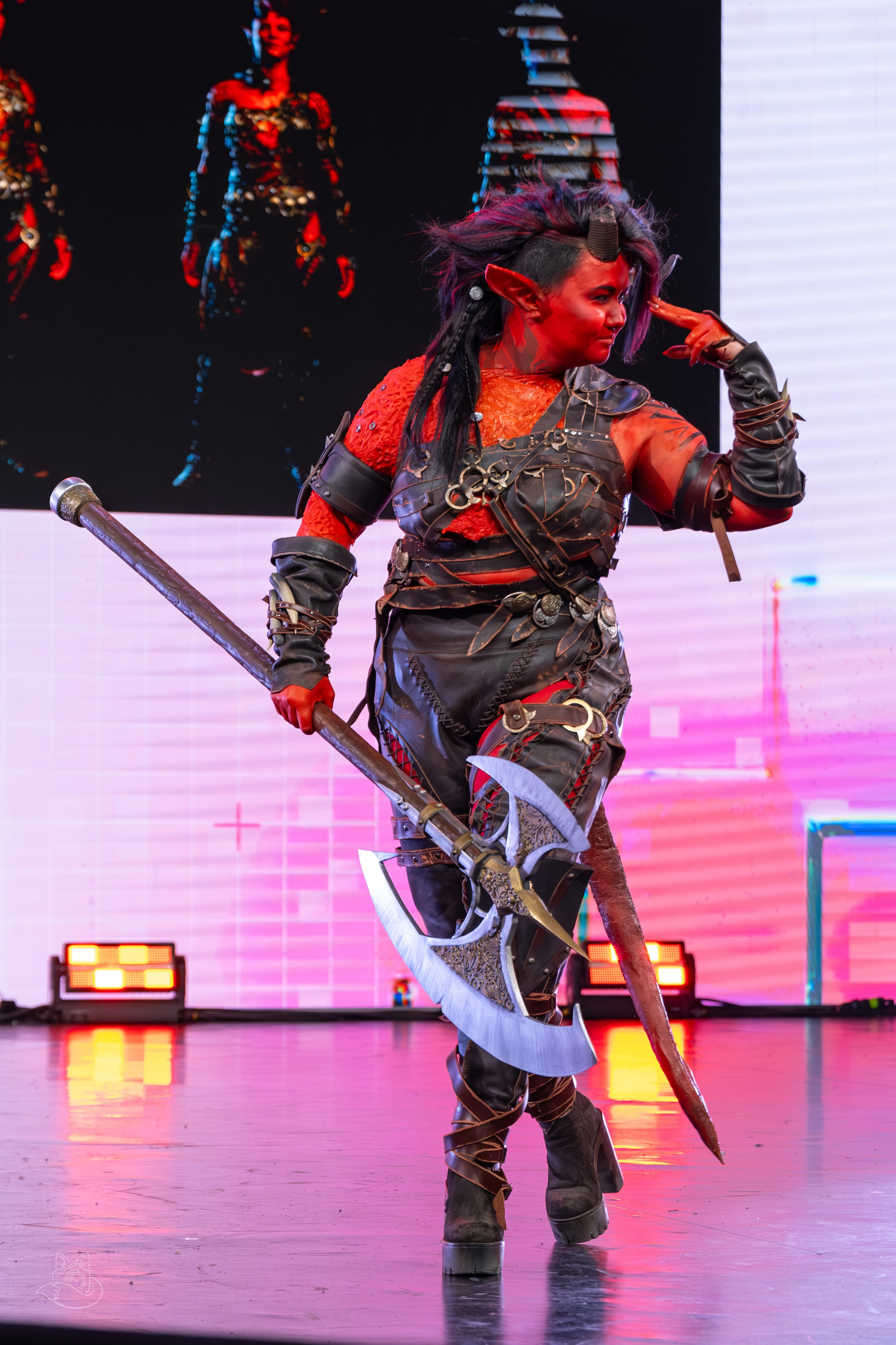 Сцена РЭД ЭКСПО 2024. Косплей фотограф