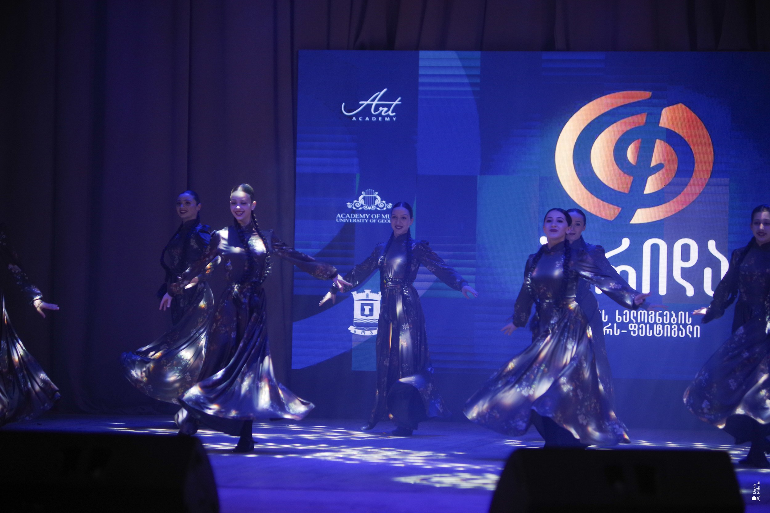 Танцы в Хоби. Портретный фотограф Денис Милютин