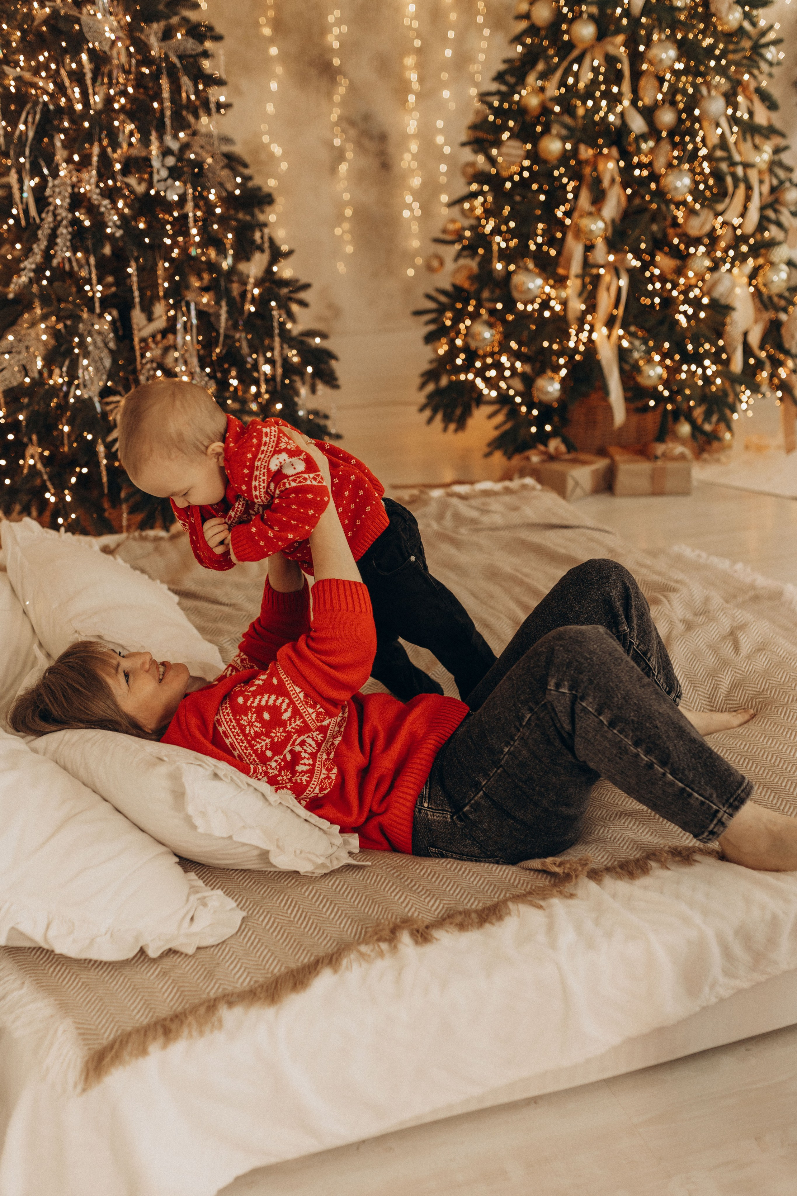 Яркий новый год мама и 2 сыночка. Фотограф в Ставрополе Svetlana Matveeva