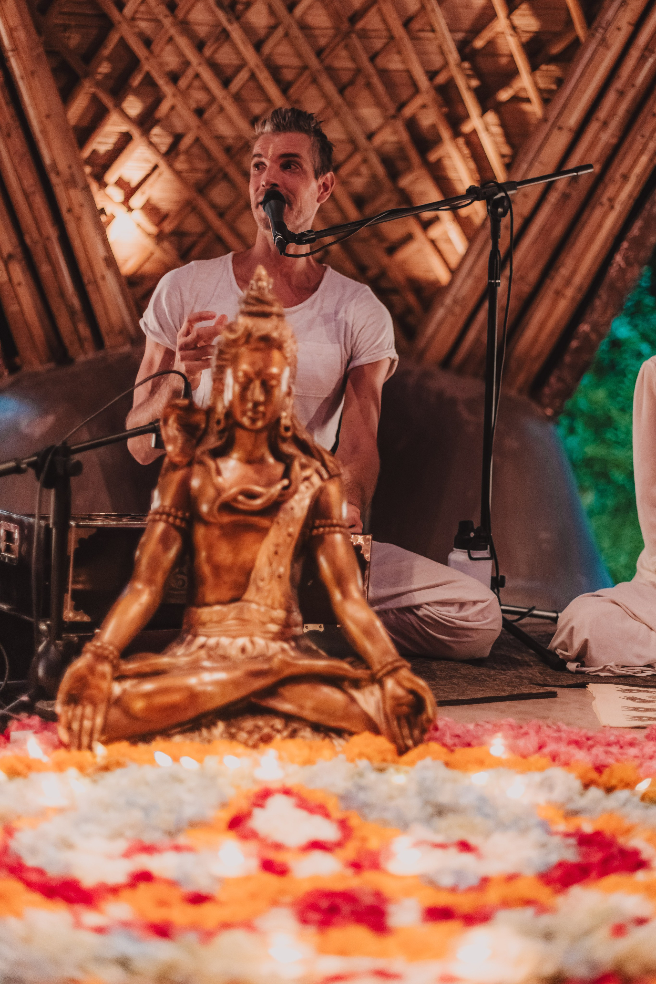 Bhakti Bliss kirtan at Alchemy. Mariam Bagdasaryan