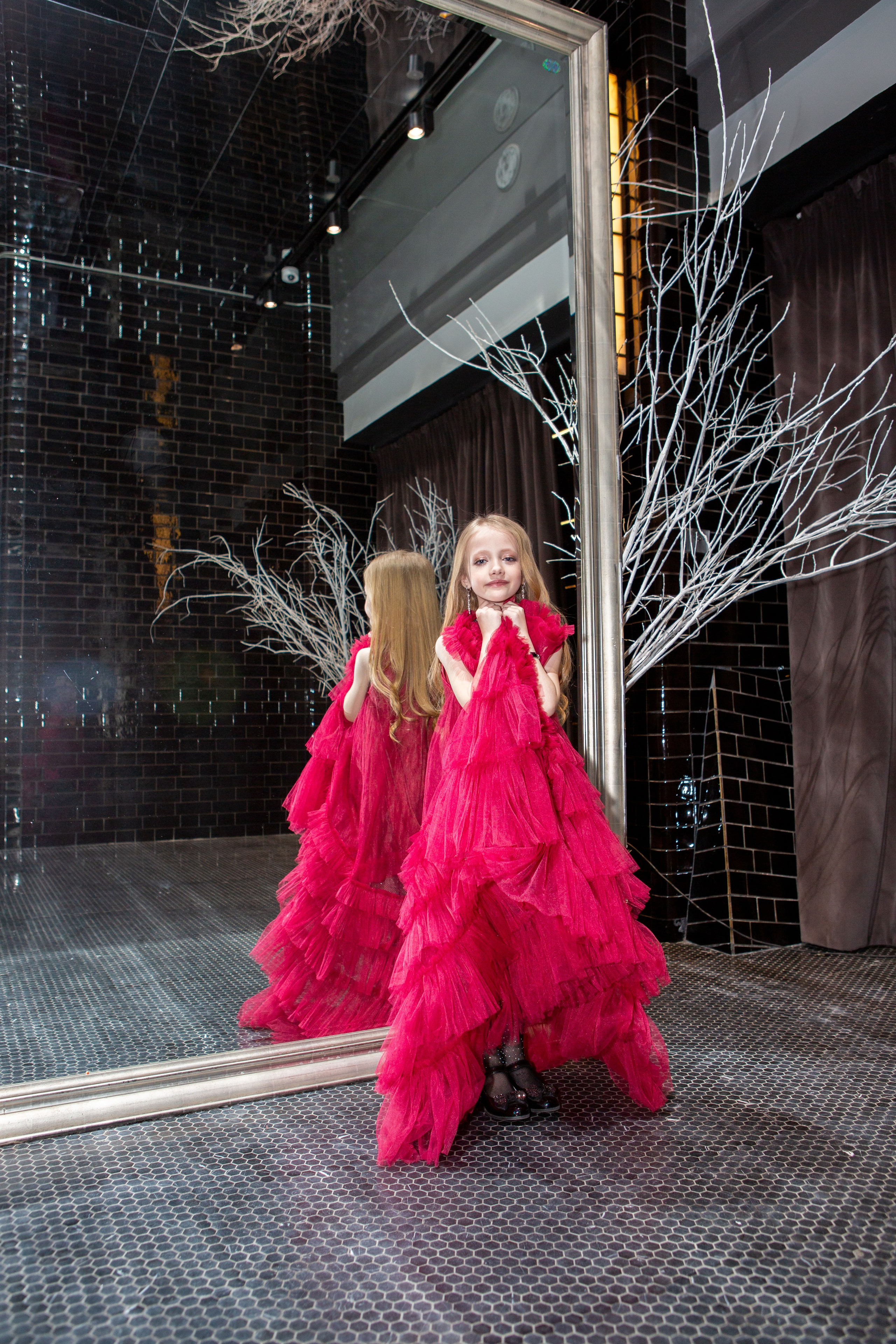 Звезда галактики. Яровит Холл. Репортажный, семейный, свадебный, портретный фотограф