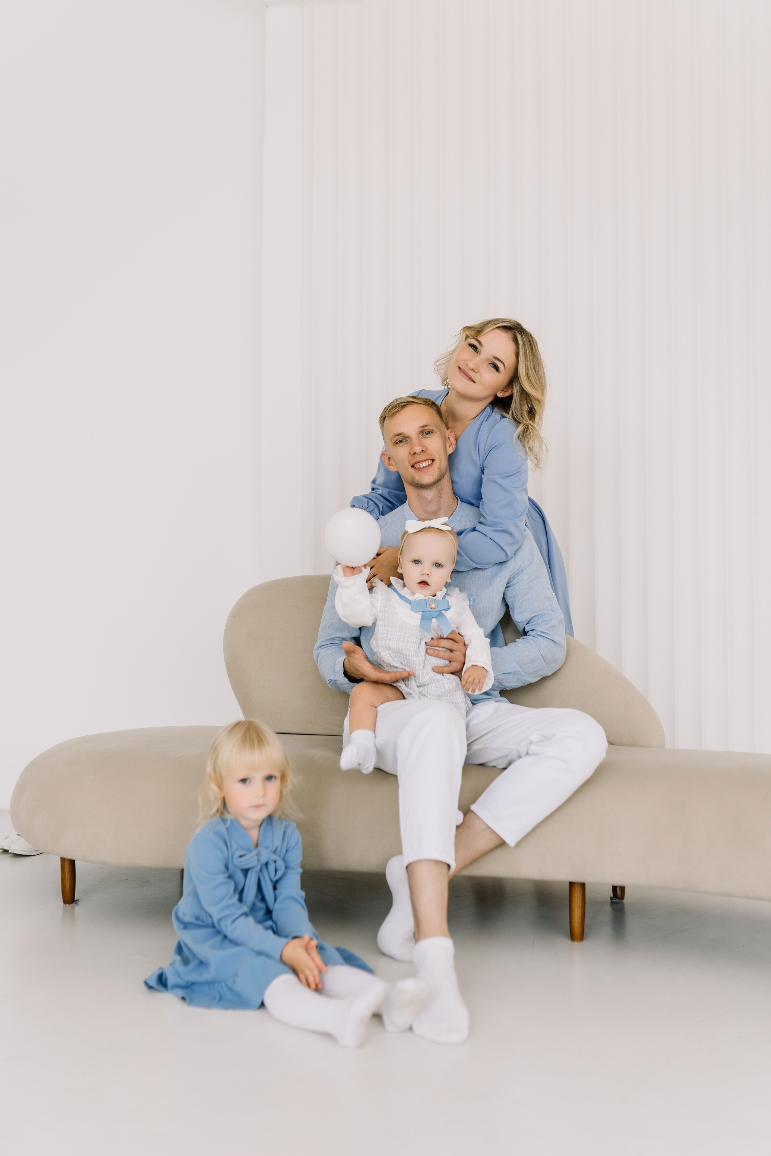 Николь 1 годик