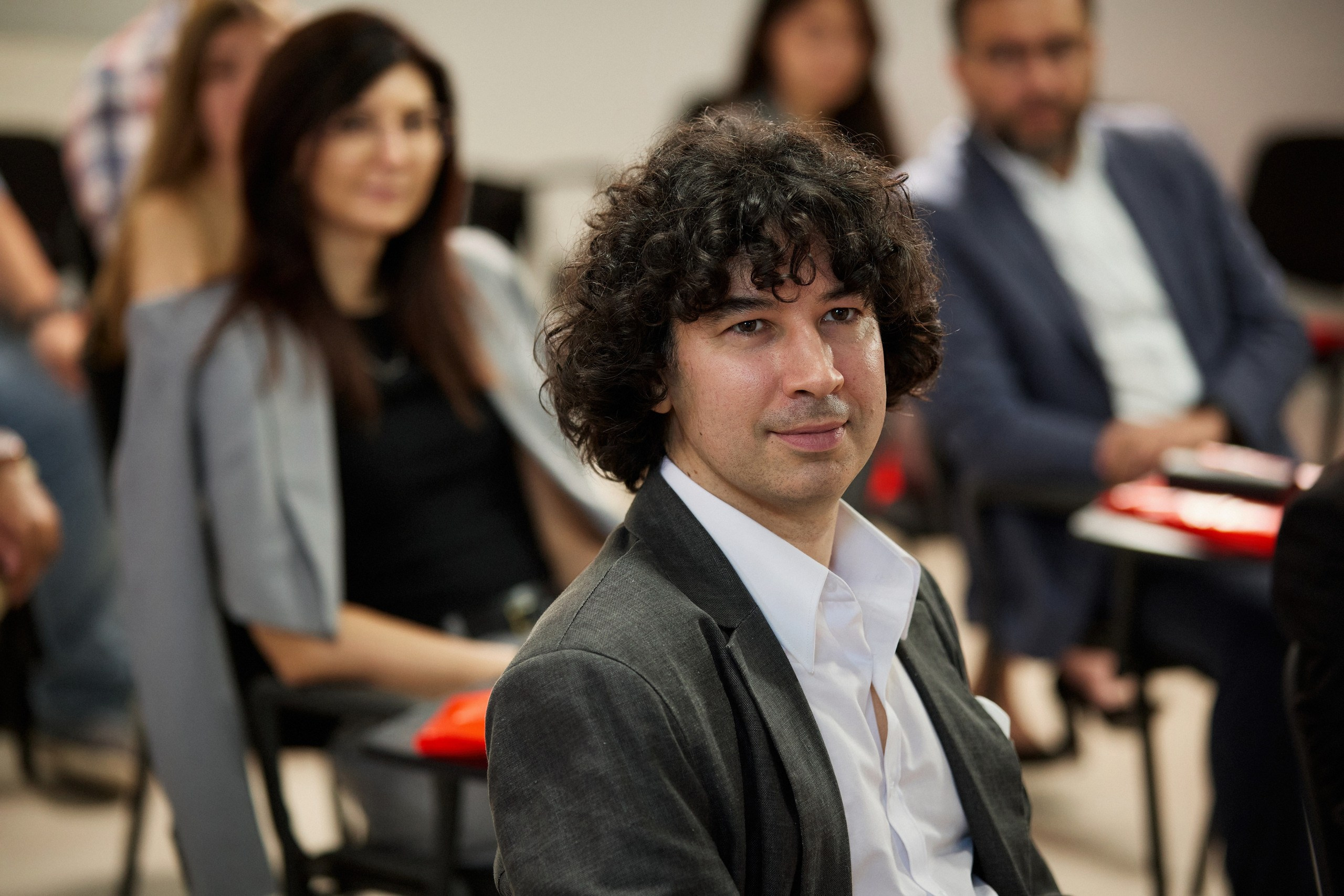 ITHub. Другой взгляд на фотографию