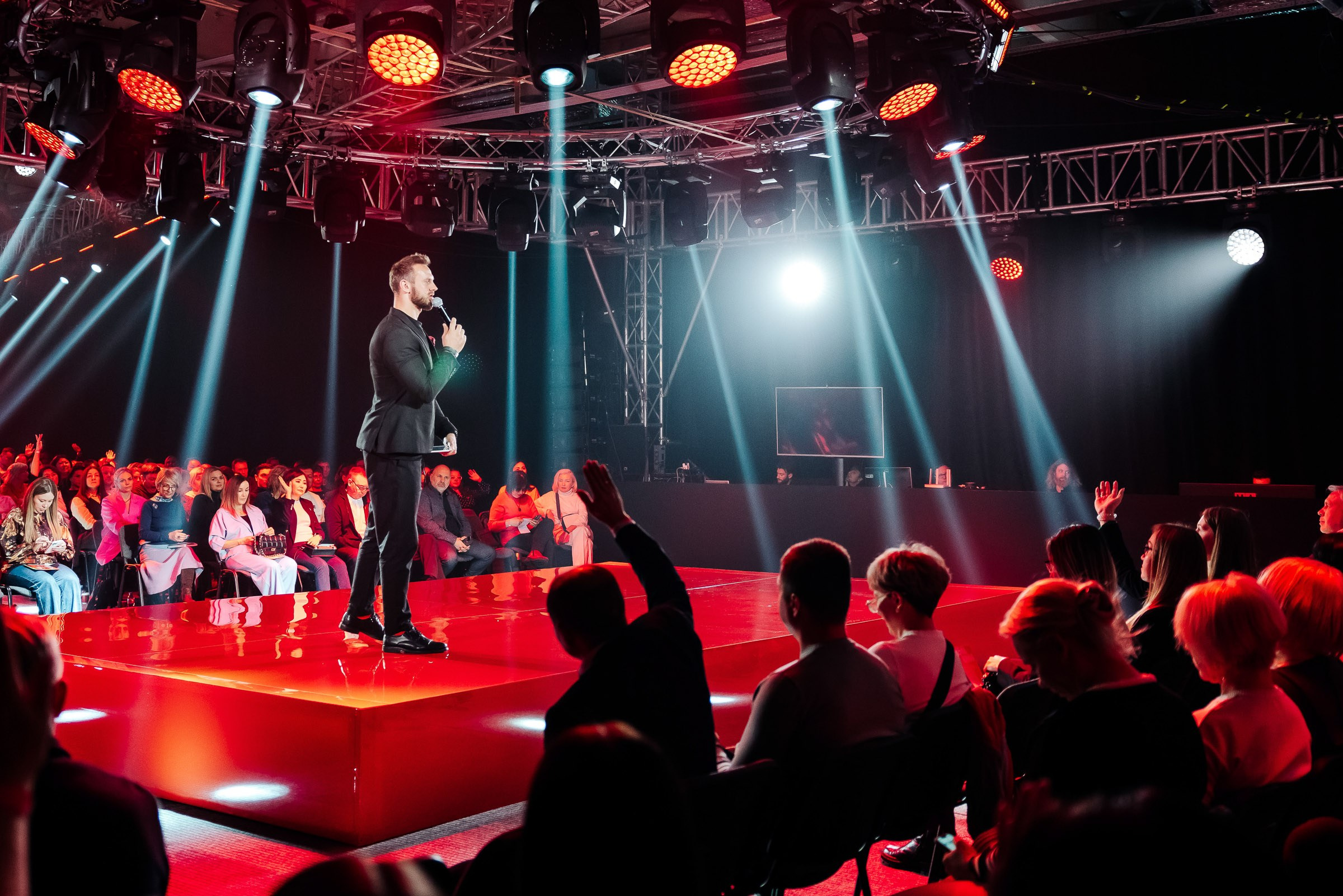 Альфа Конфа. Кадровик продакшн: Фото и видеосъемка форумов, конференций, масштабных событий в Иркутске