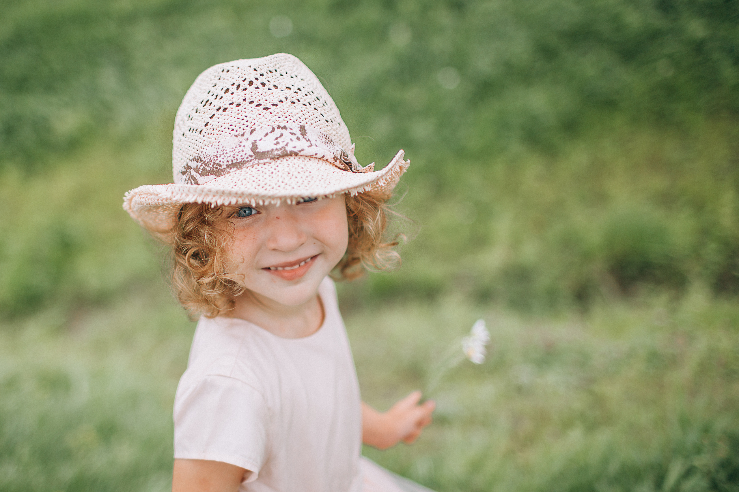 Фотосессия в ромашках. Детский и семейный фотограф Муксимова Ирина