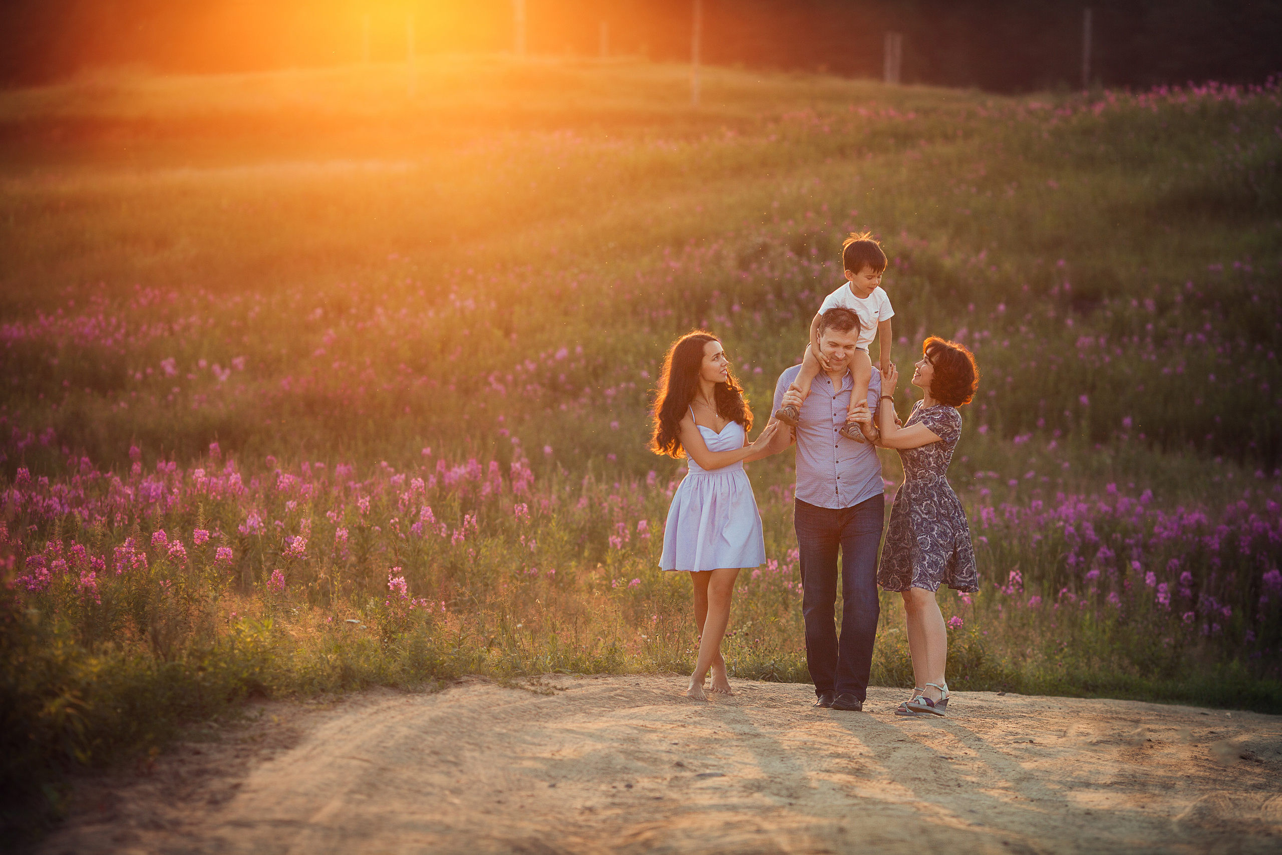 Фотосессия в полях спб. Детский и семейный фотограф Муксимова Ирина