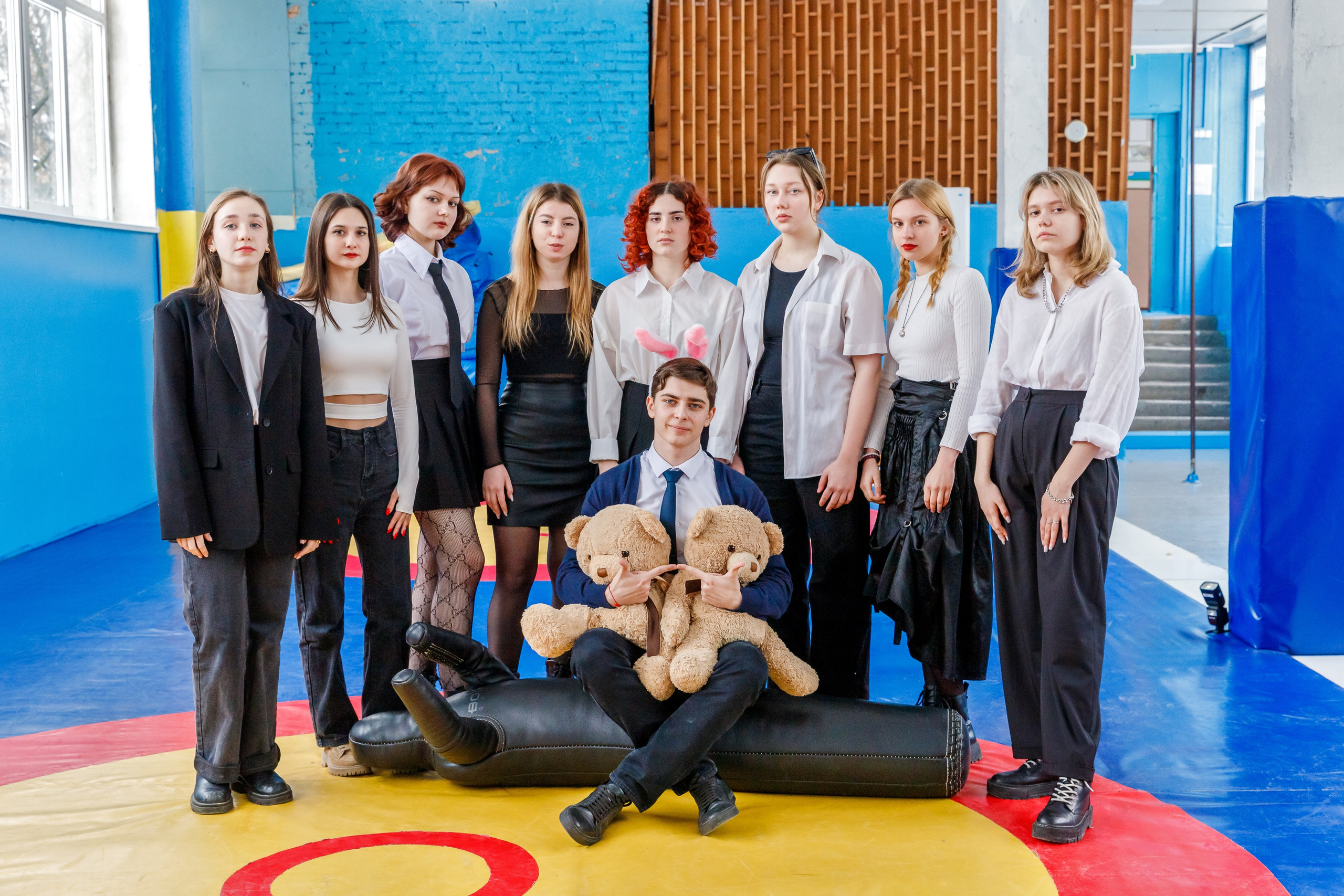 И В ШКОЛЕ ЕСТЬ ЖИЗНЬ. Марина Ушакова. Фотограф. Выпускные альбомы. г. Краснодар