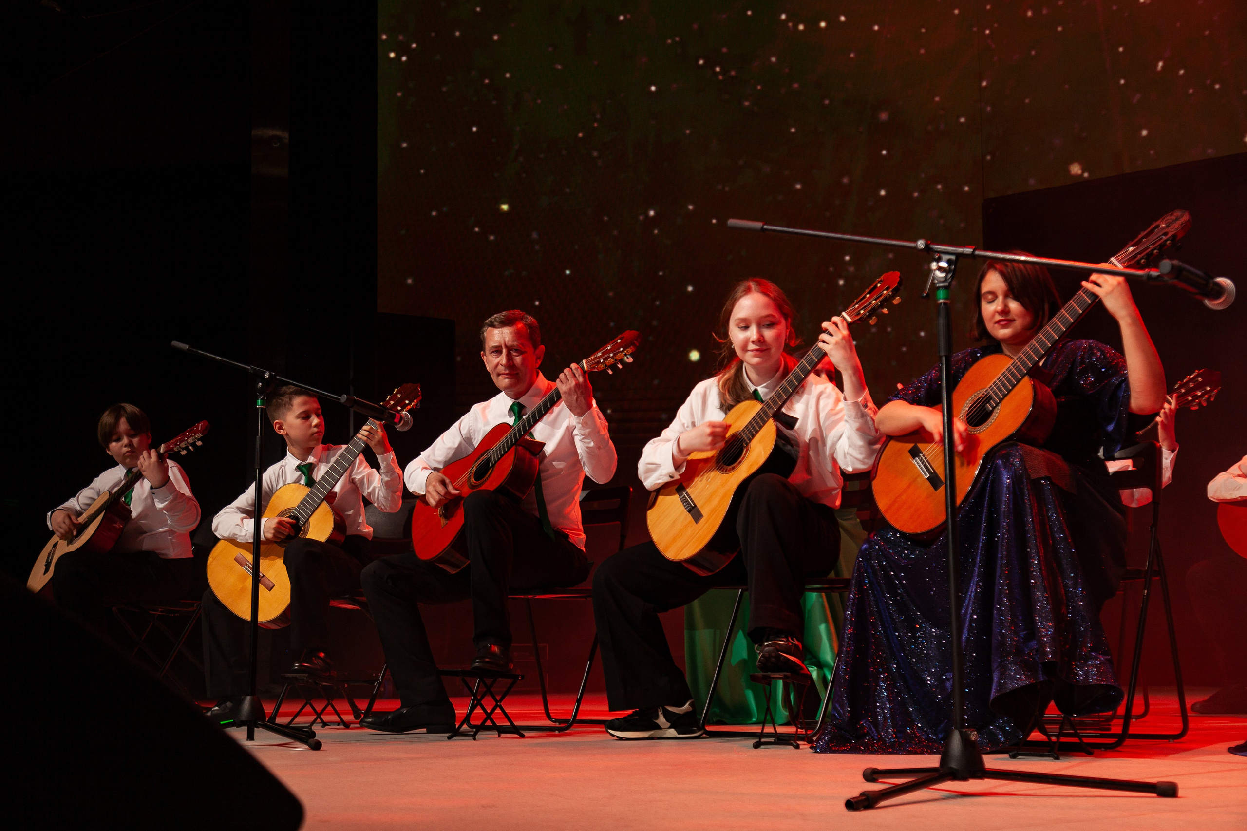 Юбилей ДМШ № 20. 30 лет. 21.04.25. Профессиональное фото в Казани: от идеи до результата. Фотограф Яна Мур