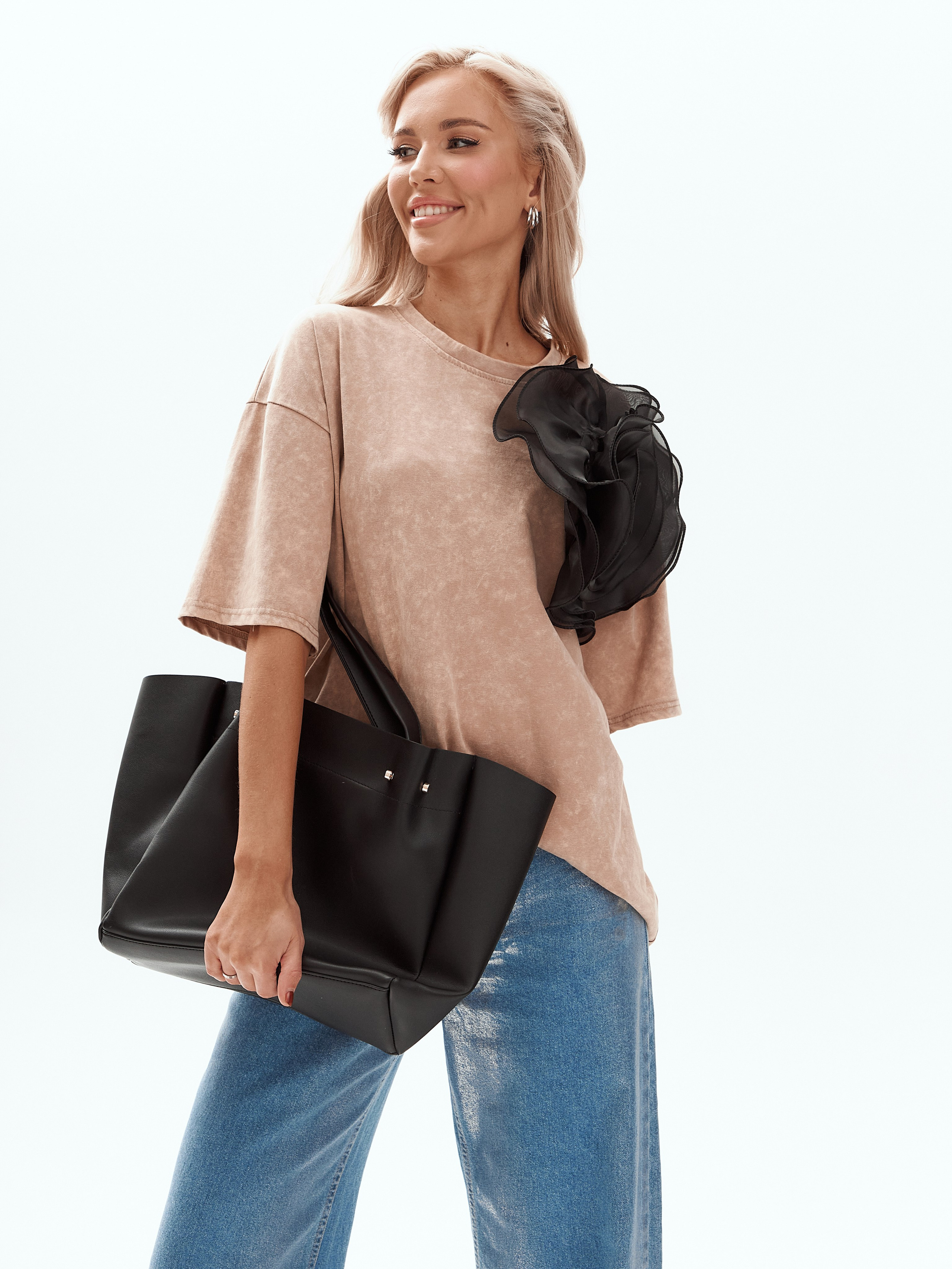 КРИСТИНА. Продающий контент для маркетплейсов и e-commerce «под ключ»