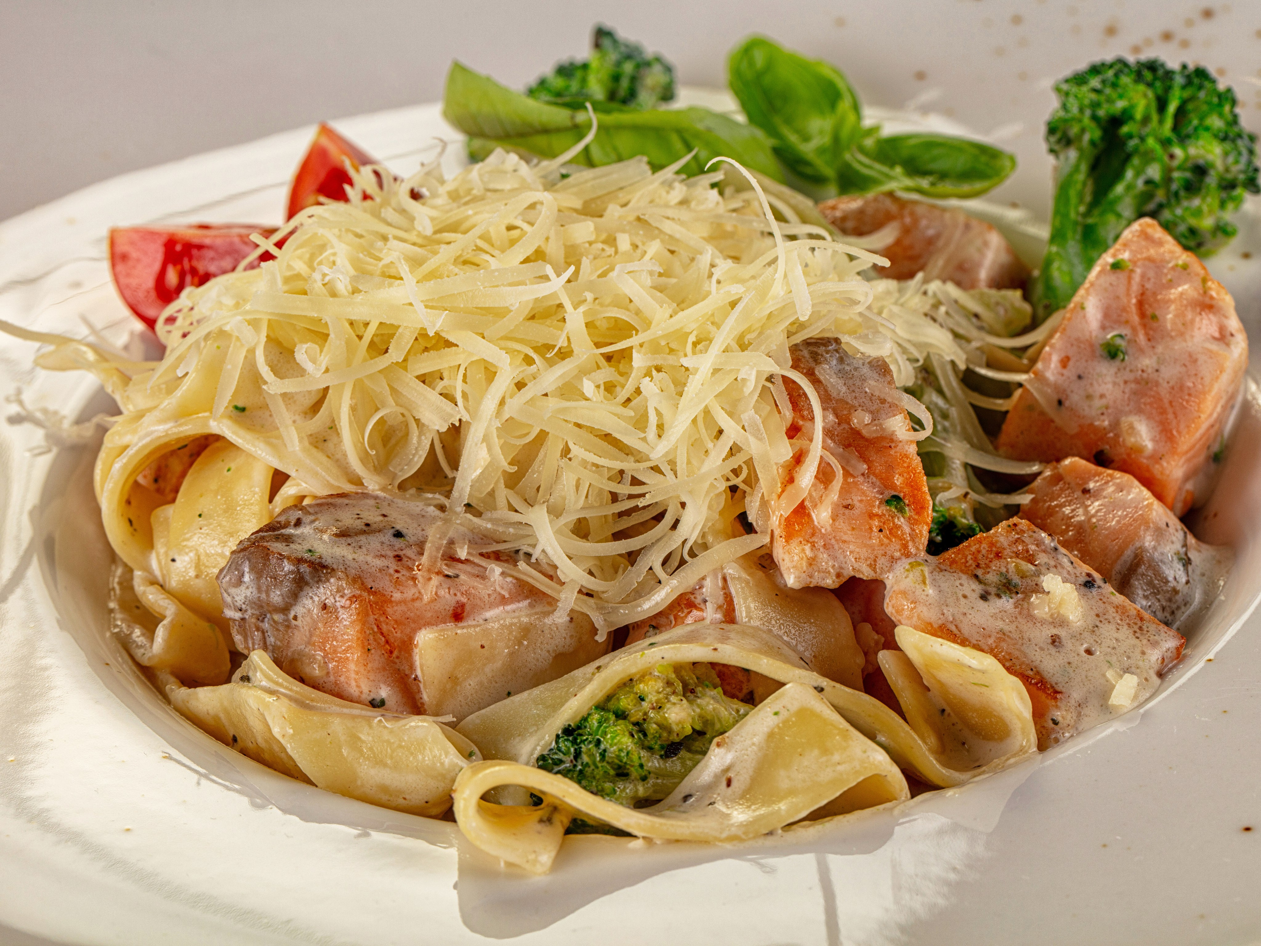 Фотосъемка блюд европейской кухни. Заказ по тел.: +7 (906) 006-90-22. Фуд-фотограф Андрей Старостин — съемка еды в Москве и регионах. 10 000 руб. в час