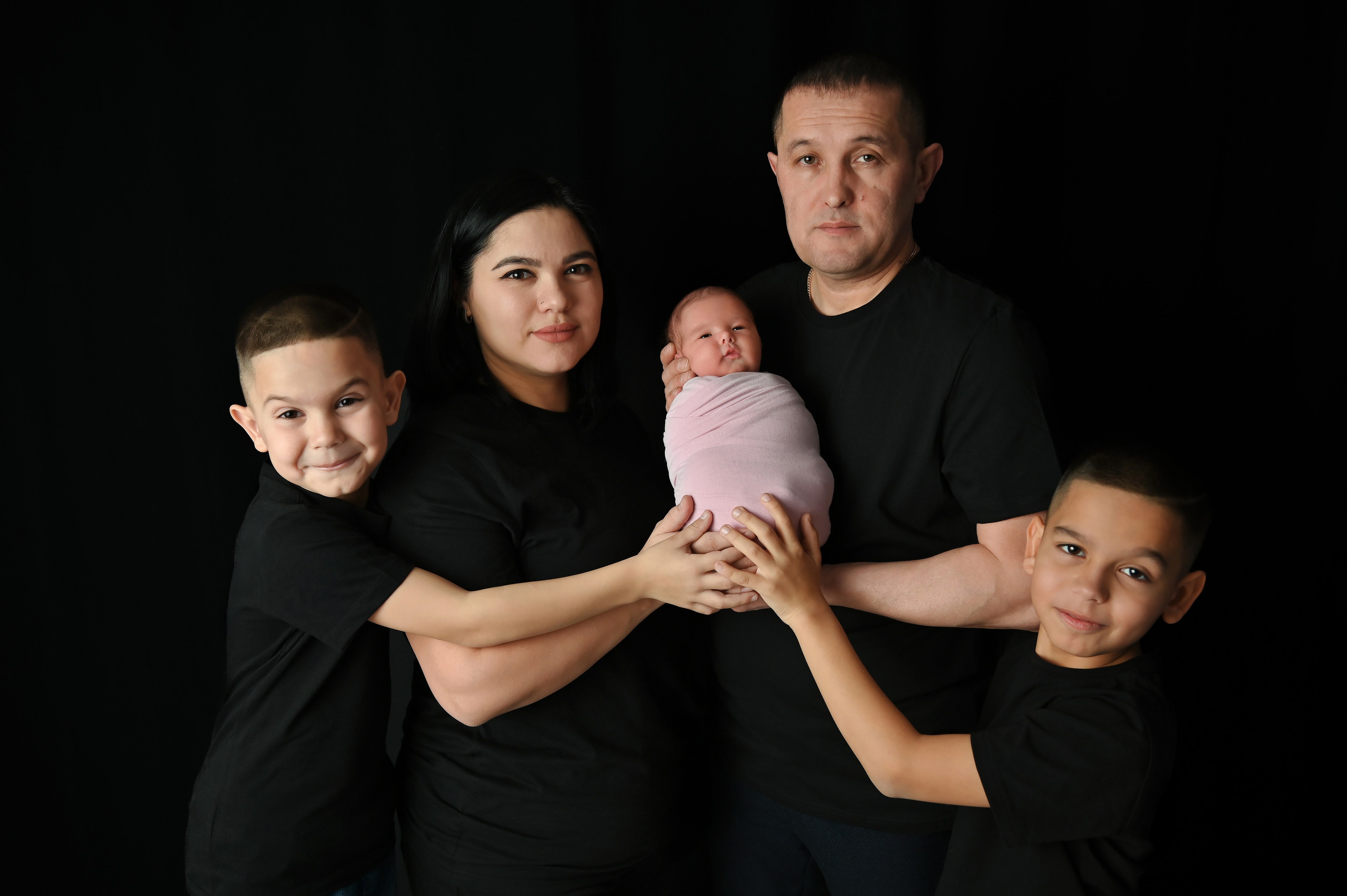 Ясмина 8 дней. Фотограф Новорожденных и семейный Элла Огай г. Сатпаев