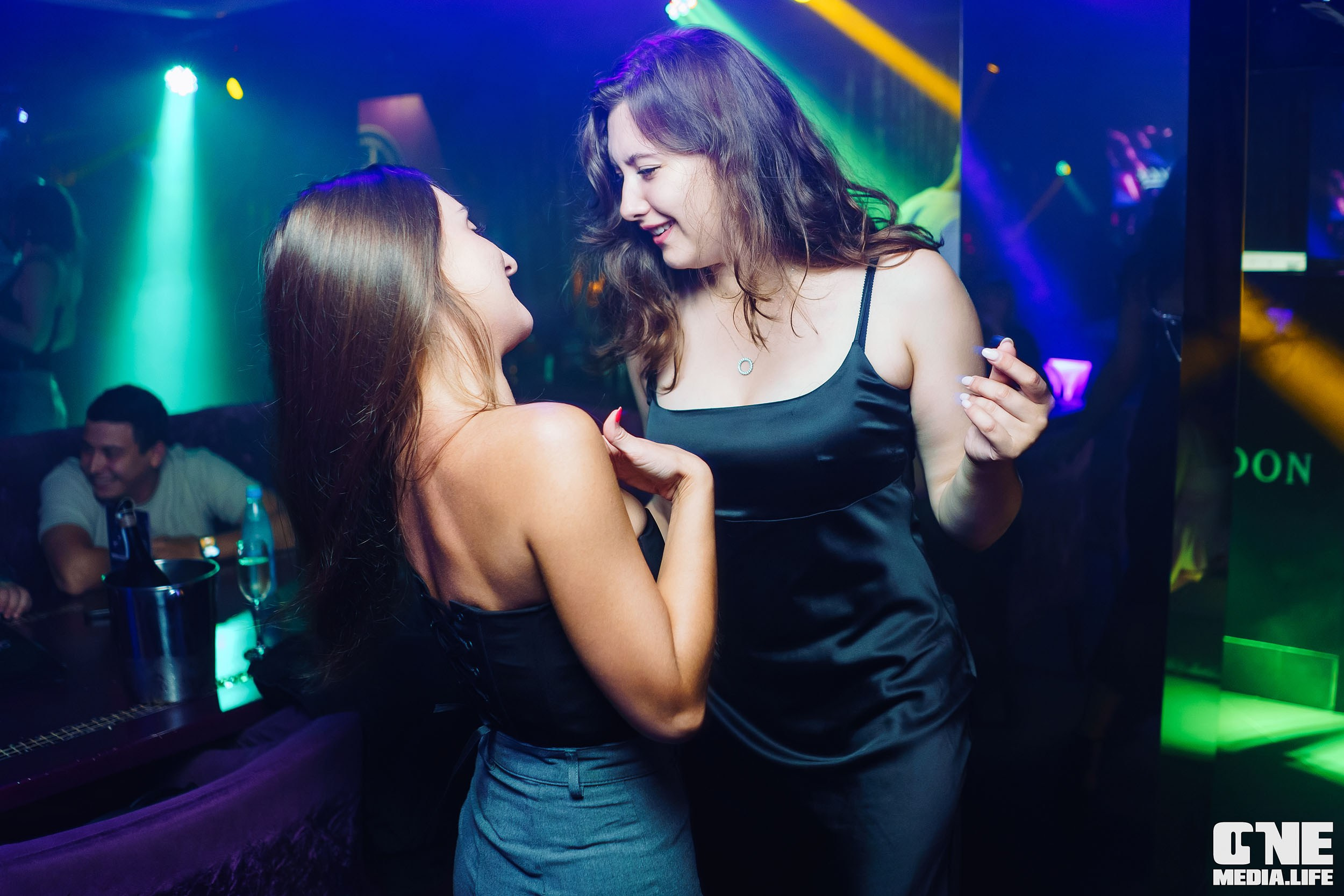 Фоторепортаж из караоке-клуба Эйфория. One Media Life: фоторепортажи, фотоотчеты с мероприятий и заведений