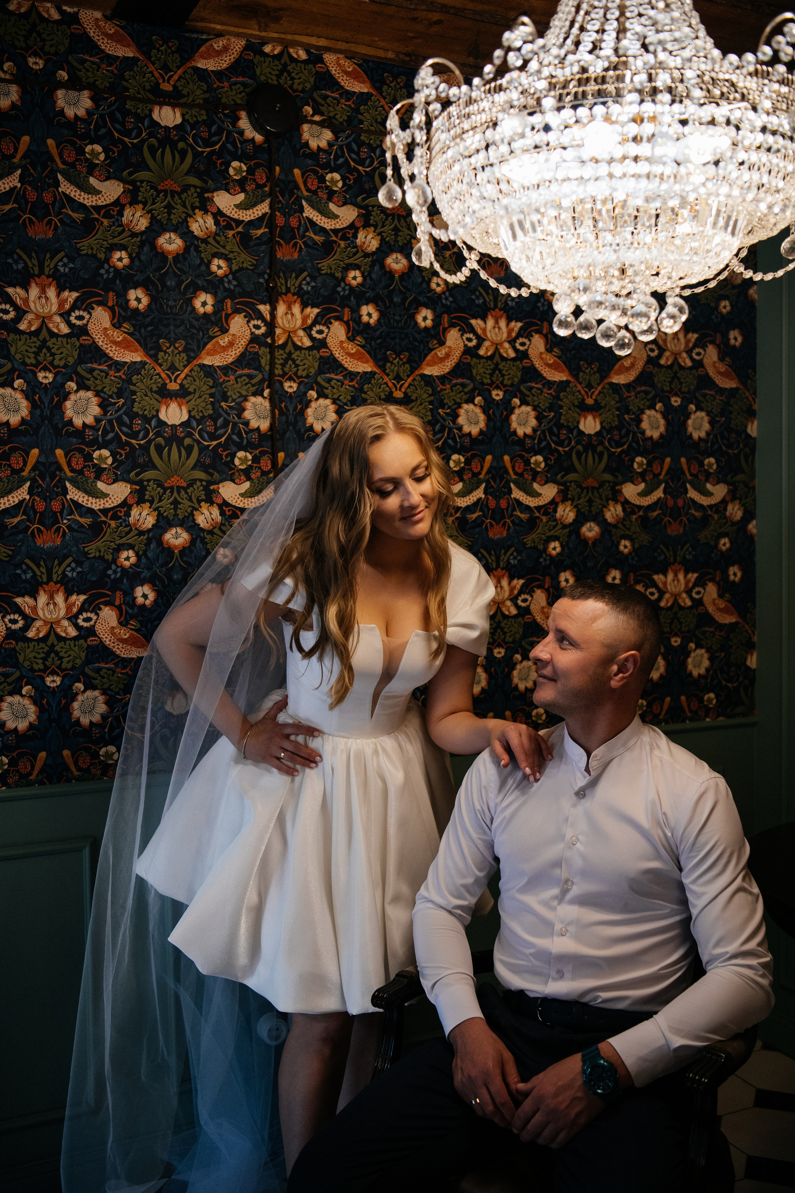 alt="Свадебная фотосессия в Барнауле. Свадебный фотограф Анна Глухова"